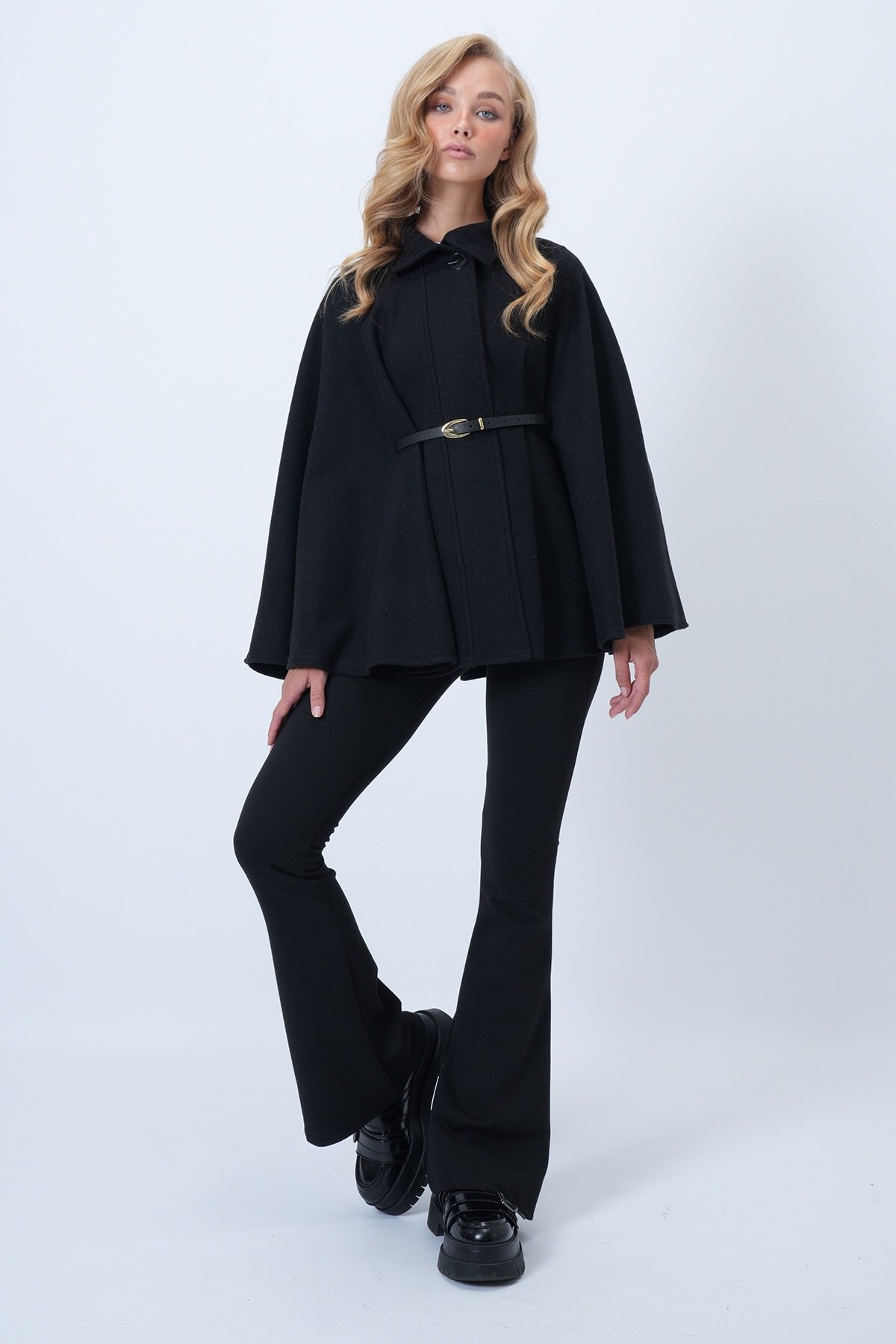 KEMER DETAYLI KAŞE PELERİN KABAN - SİYAH