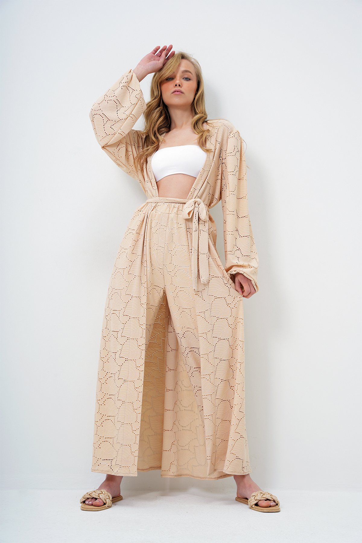 Kendinden Dokulu Ajurlu Uzun Pantolonlu Kimono Takım - BEJ