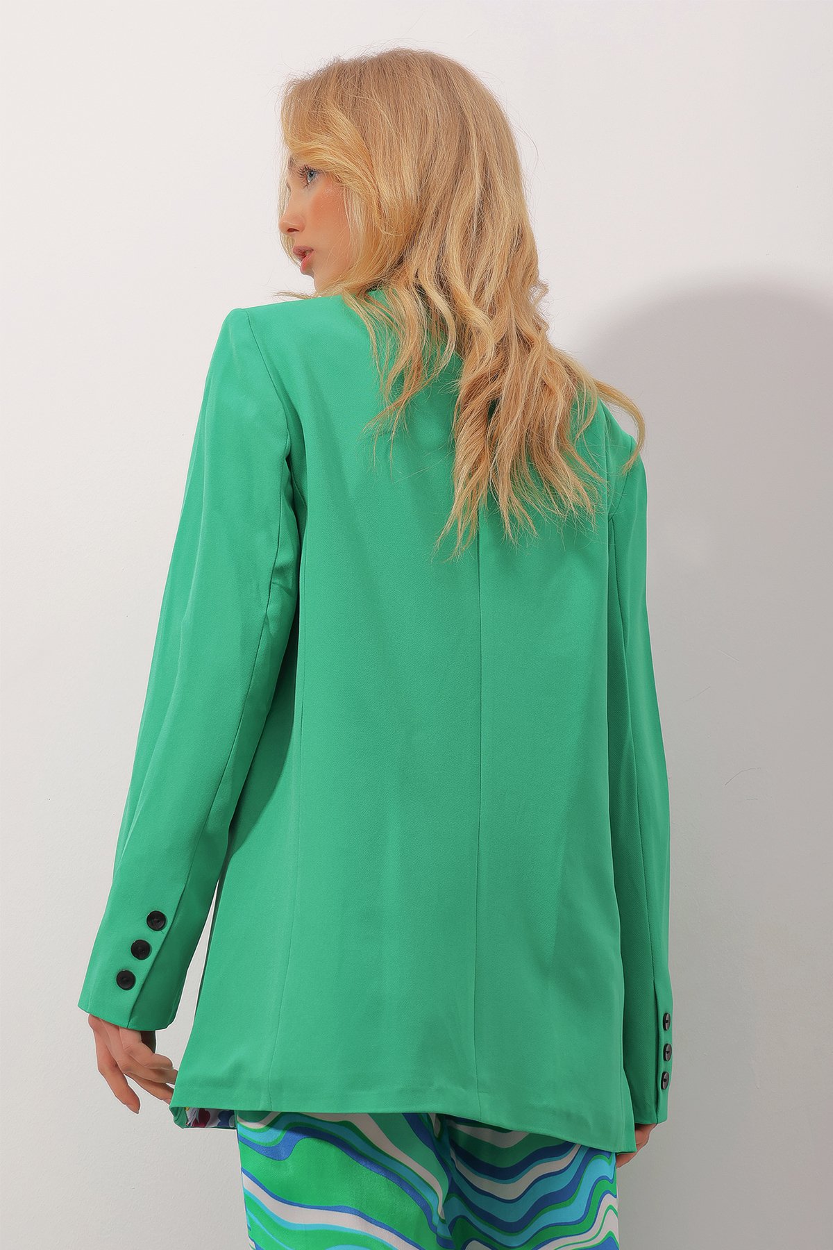 Kruvaze Yaka İçi Çiçek Desen Astarlı Oversize Blazer Ceket - YEŞİL