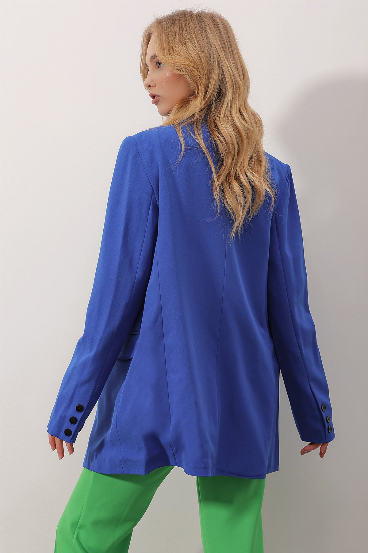 Kruvaze Yaka İçi Çiçek Desen Astarlı Oversize Blazer Ceket - Saks Mavisi