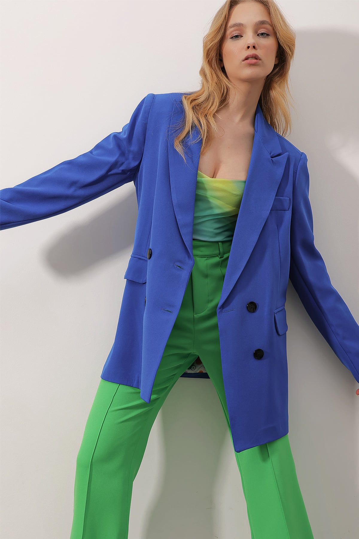 Kruvaze Yaka İçi Çiçek Desen Astarlı Oversize Blazer Ceket - Saks Mavisi