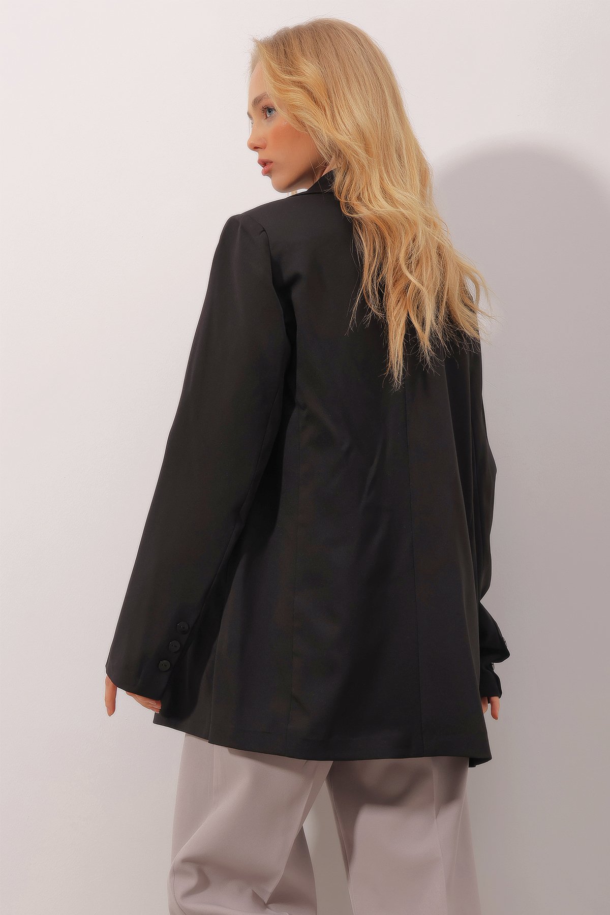 Kruvaze Yaka İçi Çiçek Desen Astarlı Oversize Blazer Ceket - SİYAH