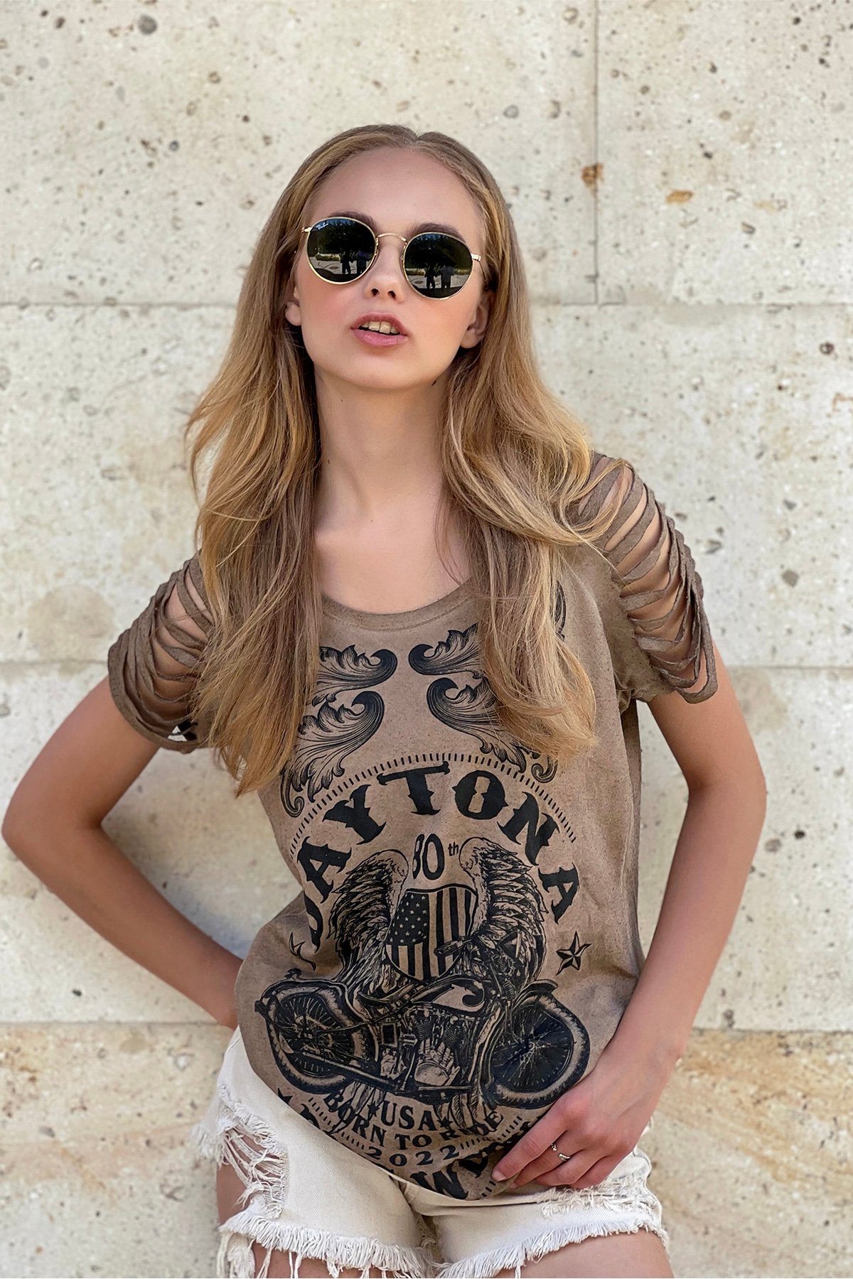 Lazer Kesimli Baskılı Yağ Yıkamalı T-Shirt - Bej