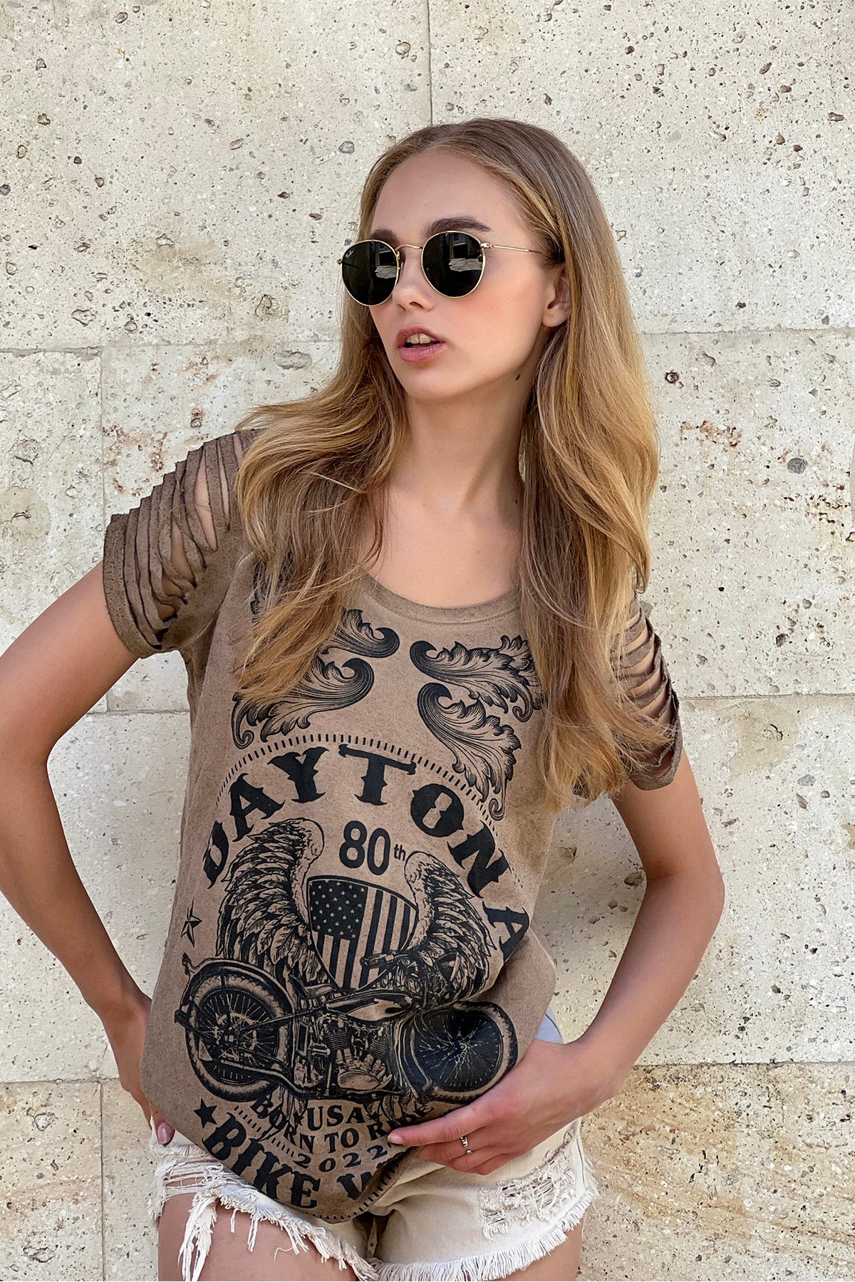 Lazer Kesimli Baskılı Yağ Yıkamalı T-Shirt - Bej