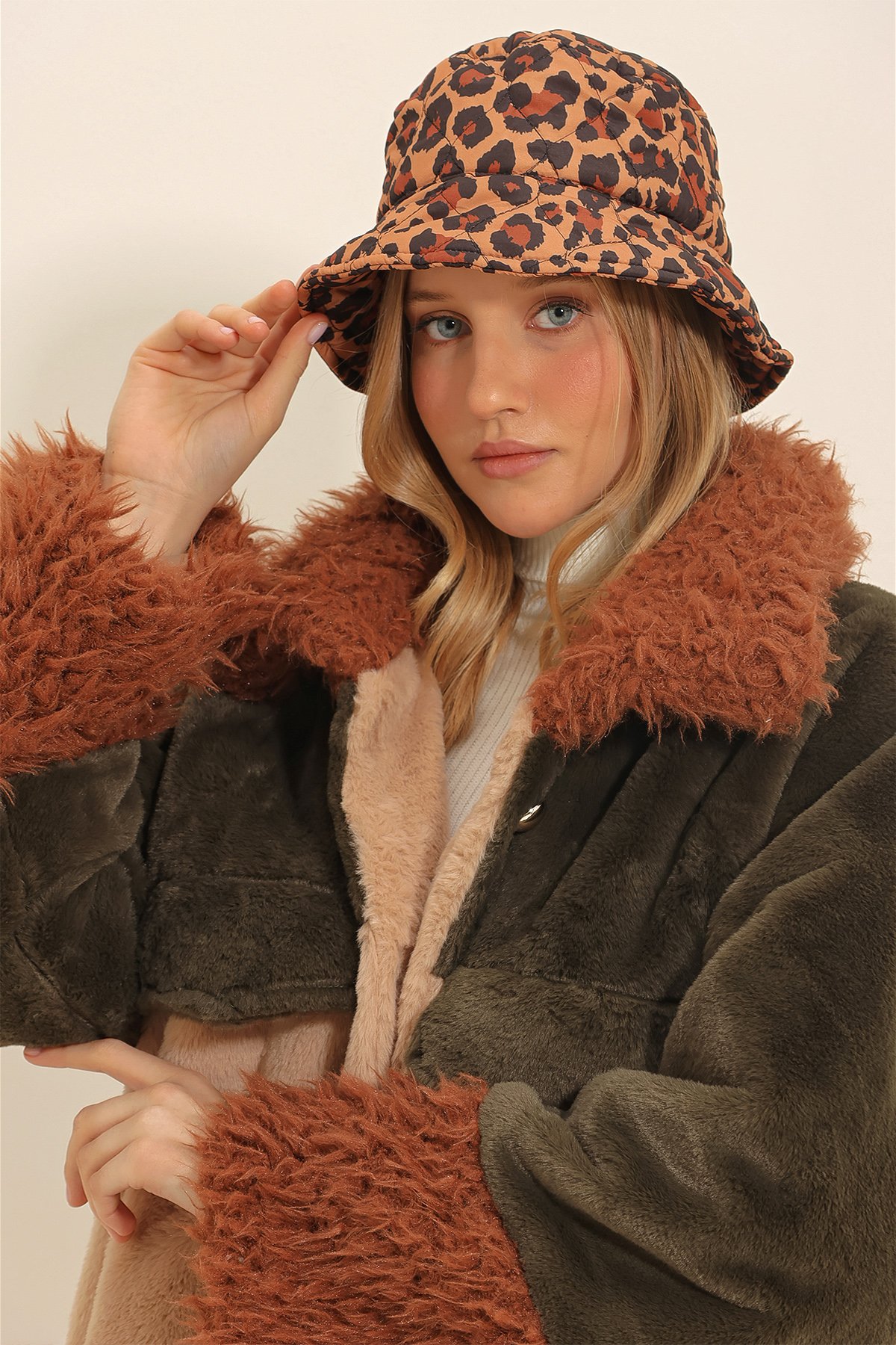 Leopar Desenli Bucket Şapka - Kahverengi