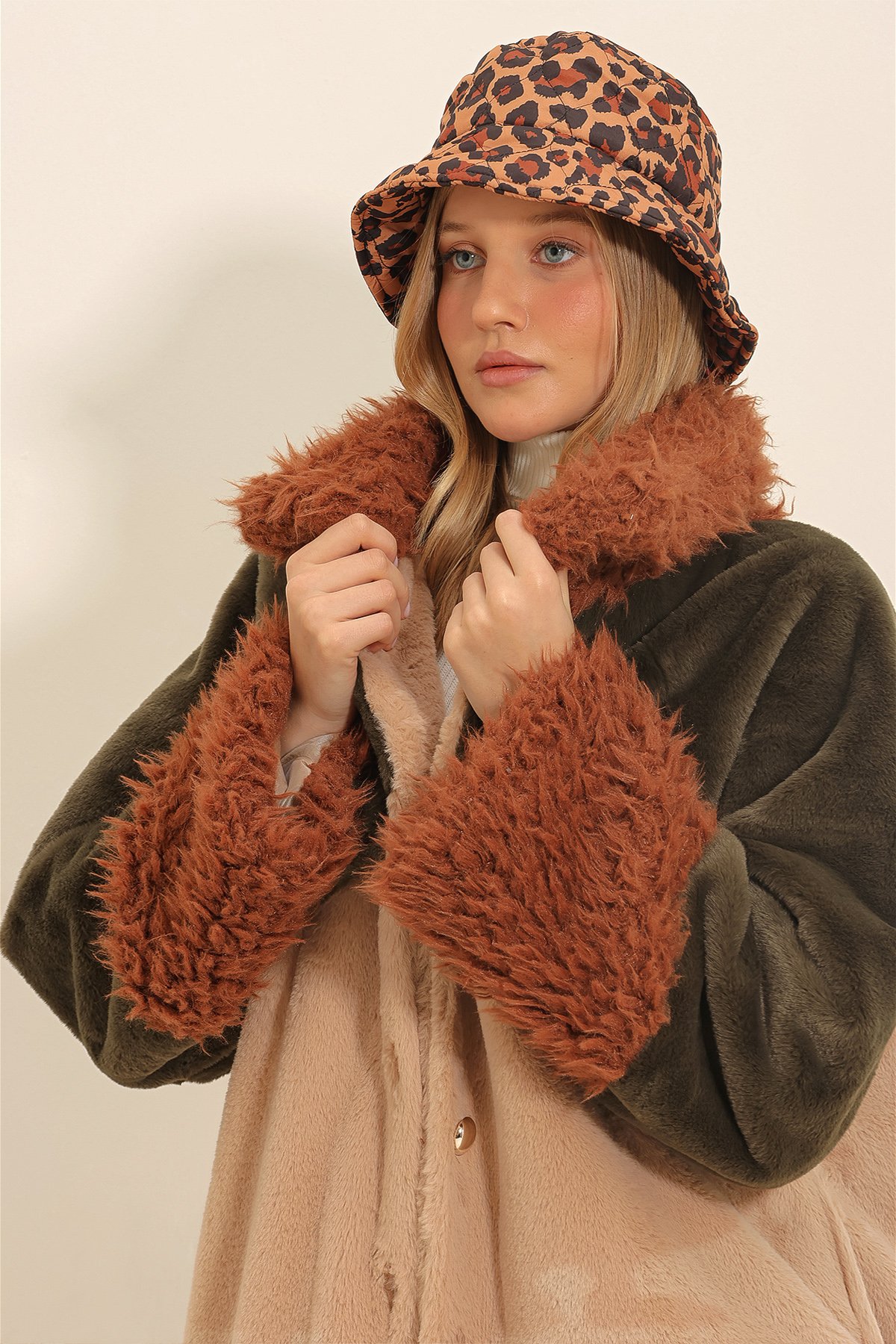 Leopar Desenli Bucket Şapka - Kahverengi