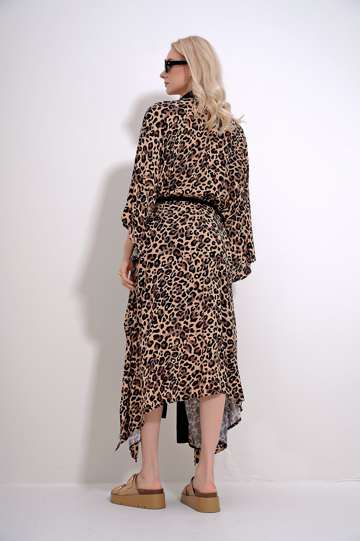 Leopar Desenli Körük Kemerli Maxi Boy Kimono Kaftan - Bej