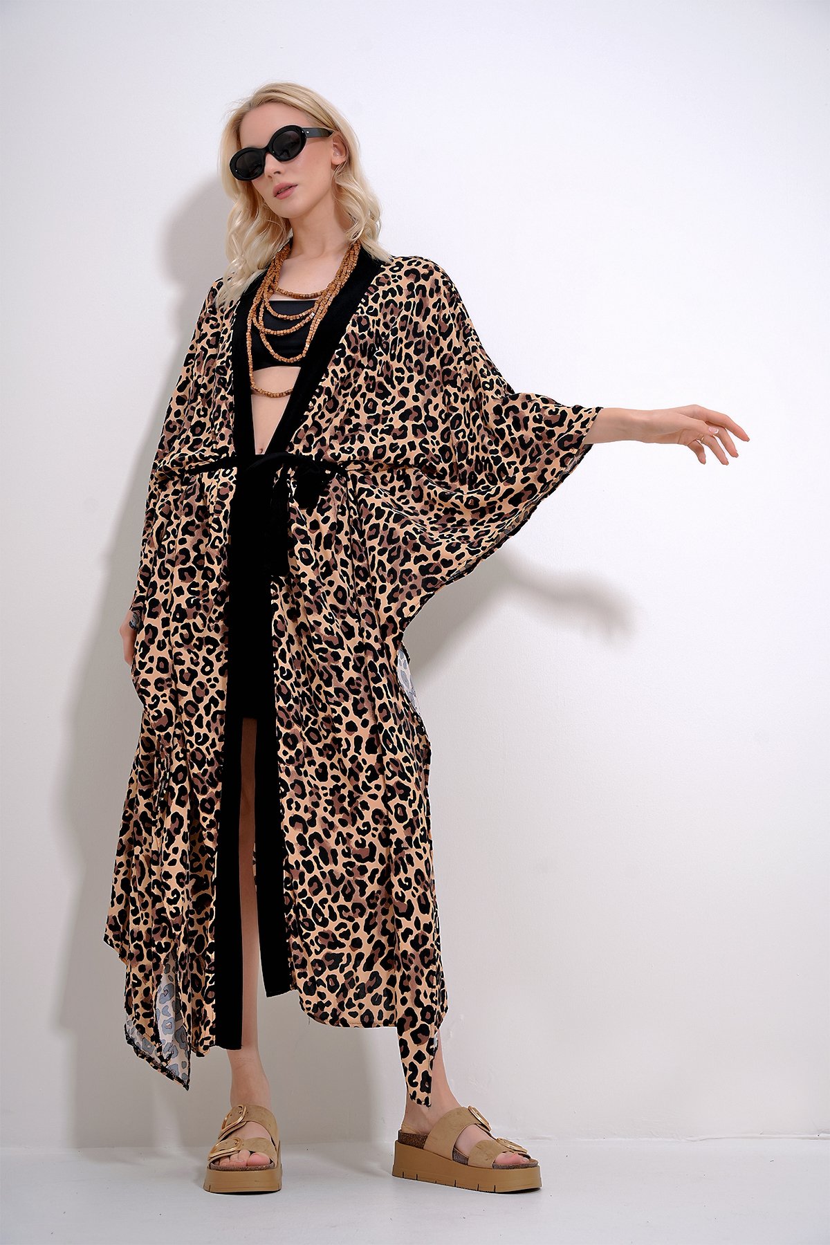 Leopar Desenli Körük Kemerli Maxi Boy Kimono Kaftan - Bej