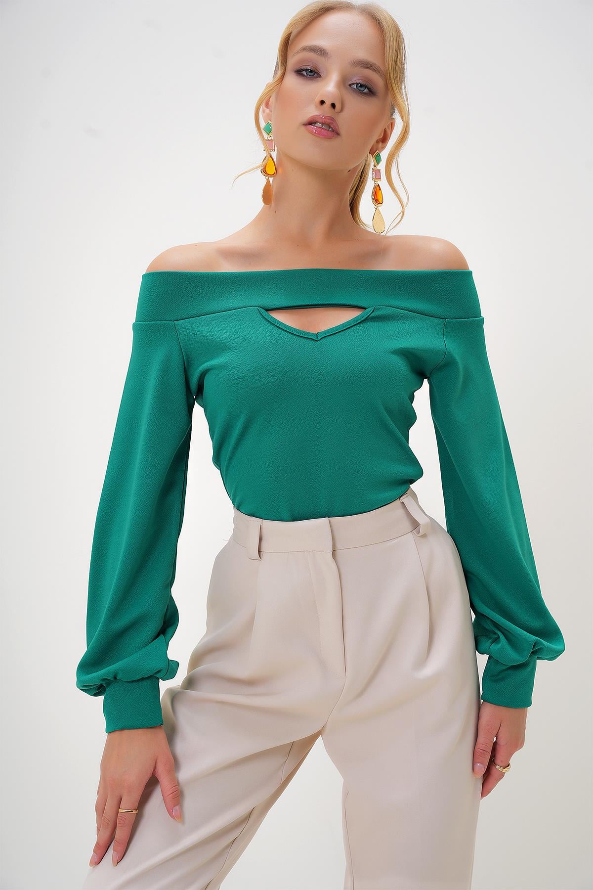 Madonna Yaka Cut Out Detaylı Örme Bluz - Yeşil