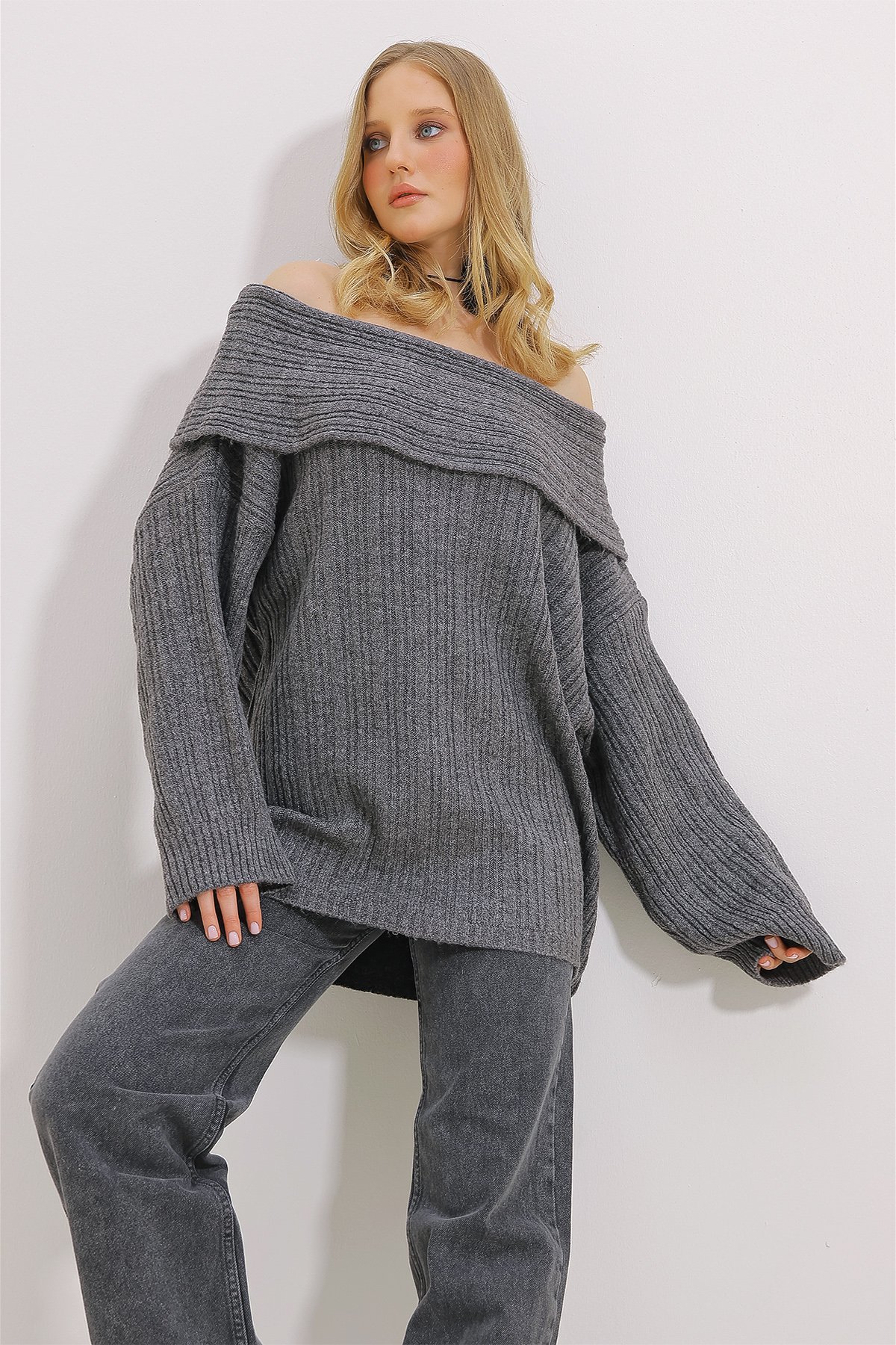 Madonna Yaka Fitilli Oversize Kazak - Antrasit