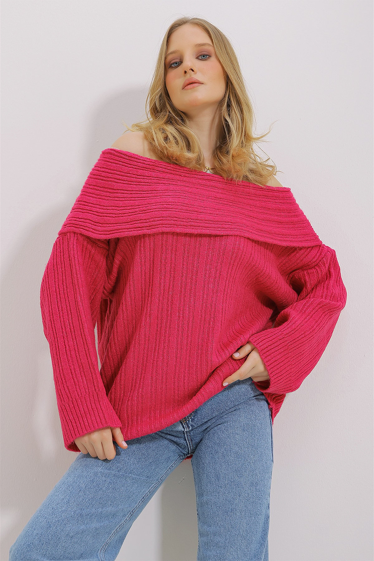 Madonna Yaka Fitilli Oversize Kazak - Fuşya