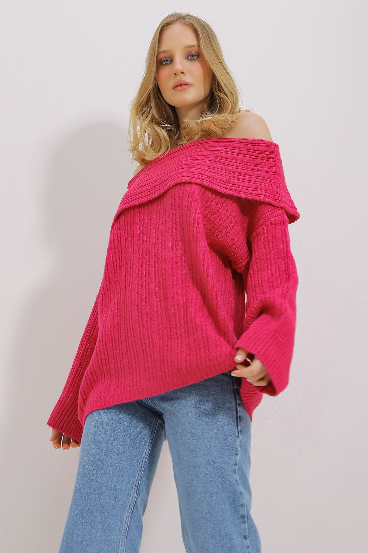 Madonna Yaka Fitilli Oversize Kazak - Fuşya