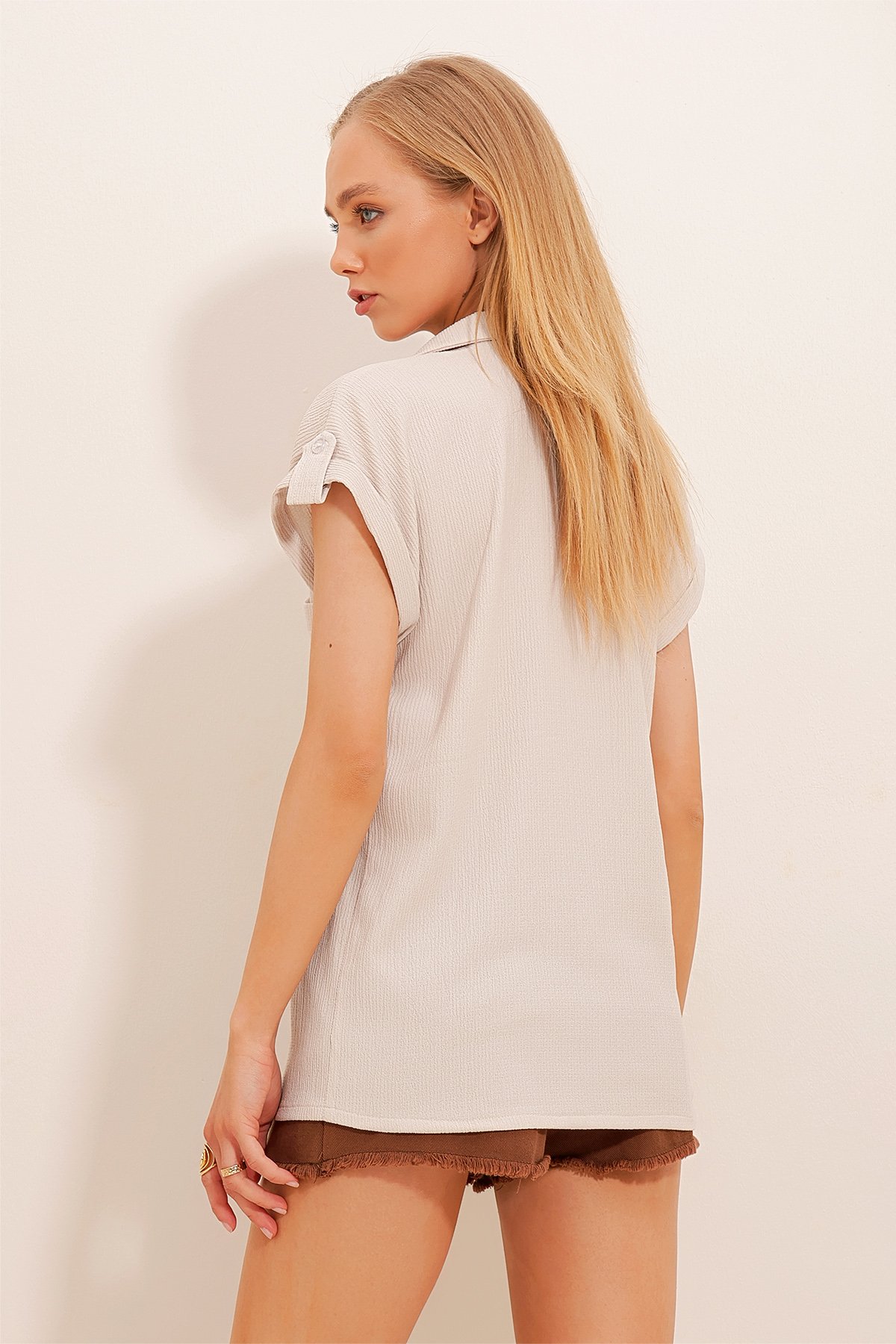 Manşetli Duble Kısa Kollu Dokulu Gömlek - Taş