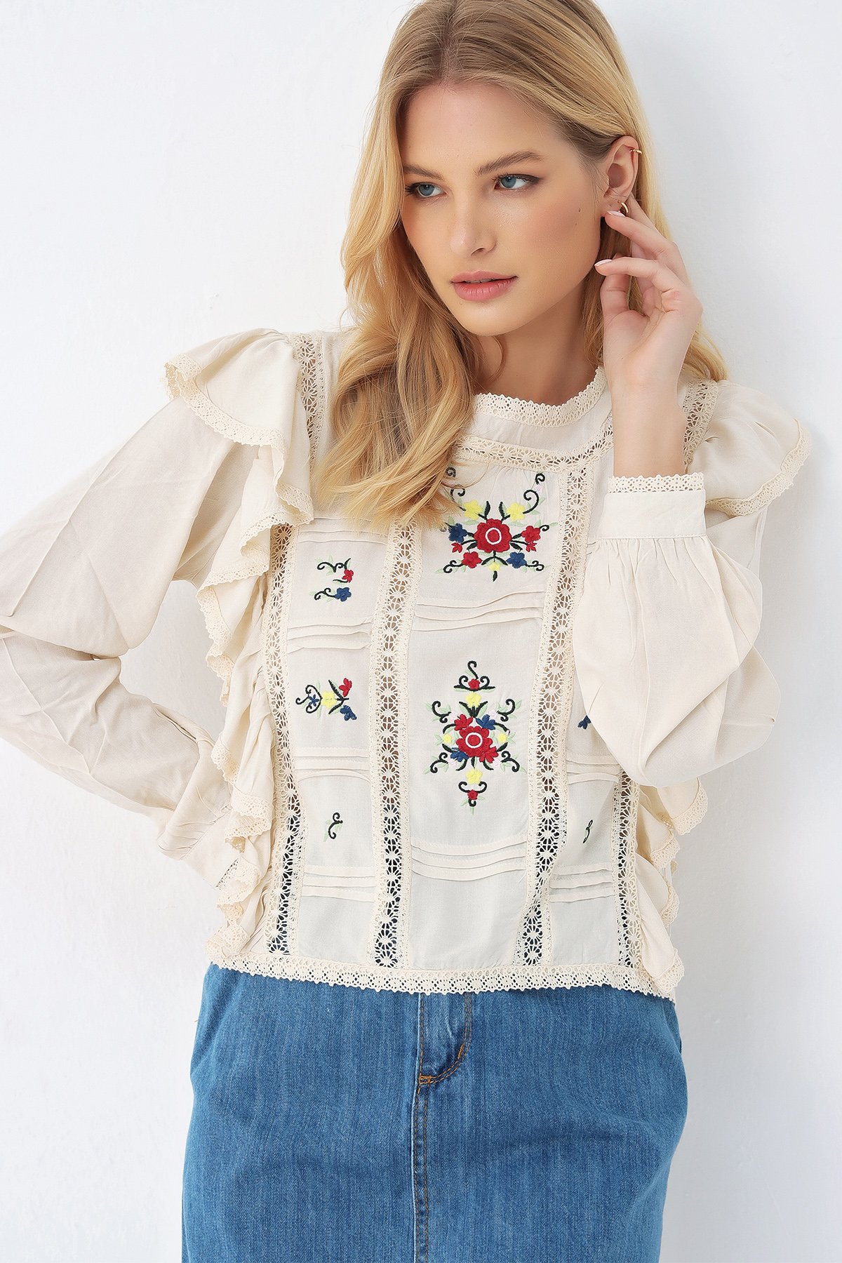 Nakış İşlemeli Premium Bluz - Ekru