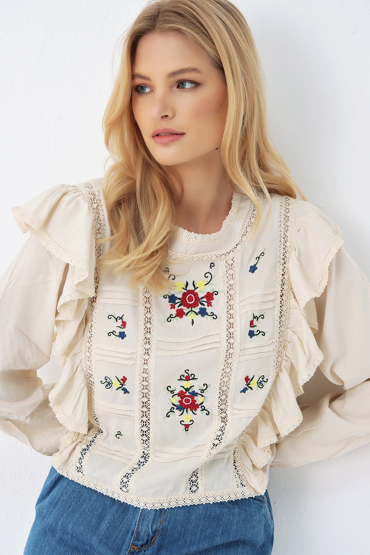 Nakış İşlemeli Premium Bluz - Ekru