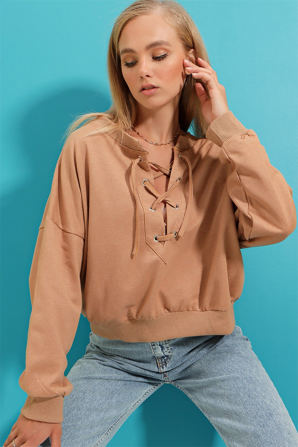 Önü Bağcıklı Oversıze Sweatshirt - Bisküvi