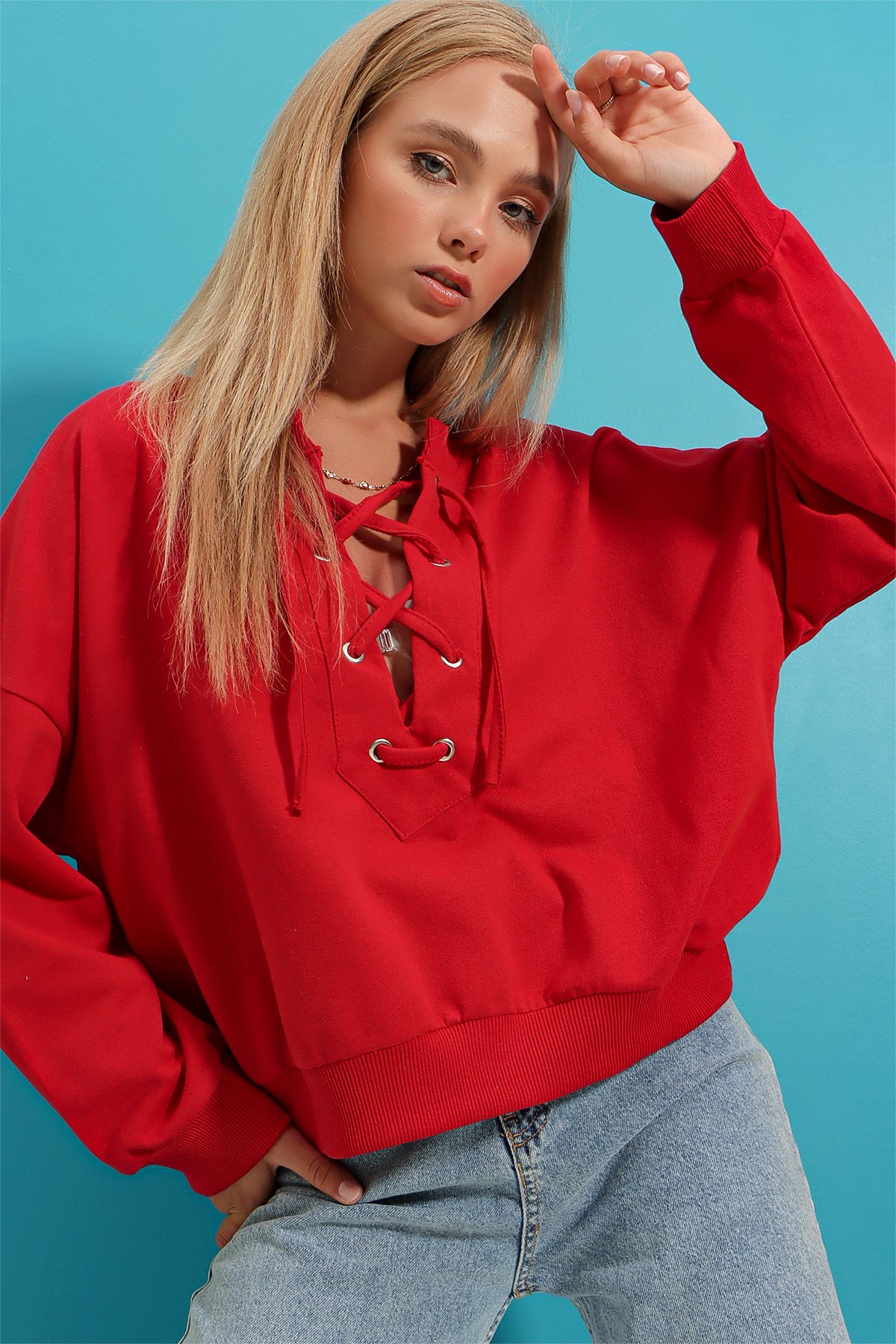 Önü Bağcıklı Oversıze Sweatshirt - Kırmızı