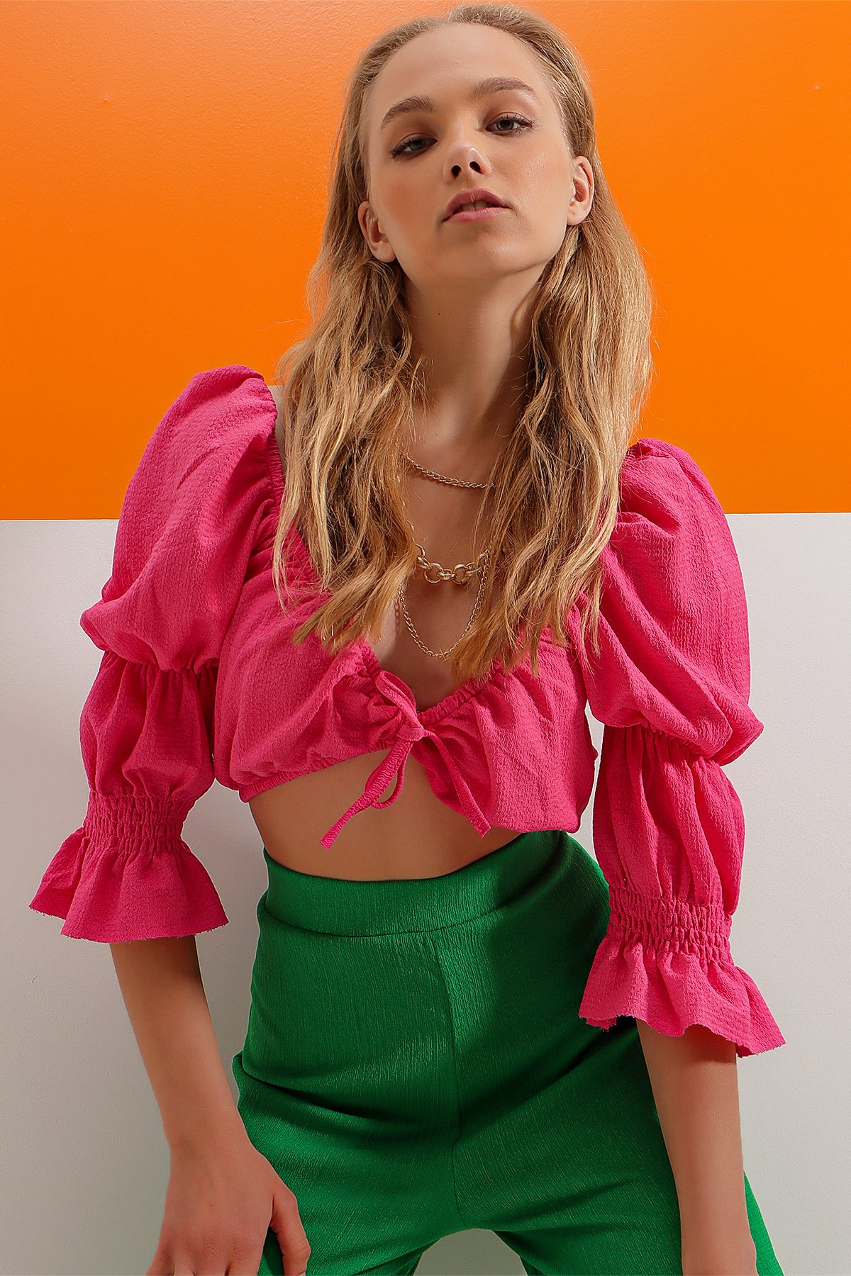 Önü Bağlamalı Büzgülü Crop Top - Fuşya