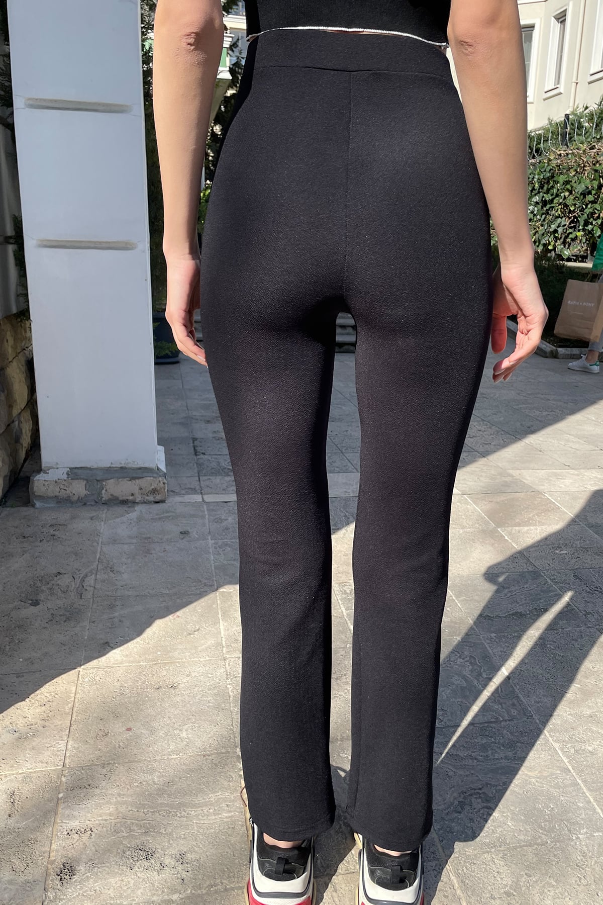 Önü Çimalı Beli Lastikli Yüksek Bel Likralı Bol Paça Örme Pantolon - Siyah