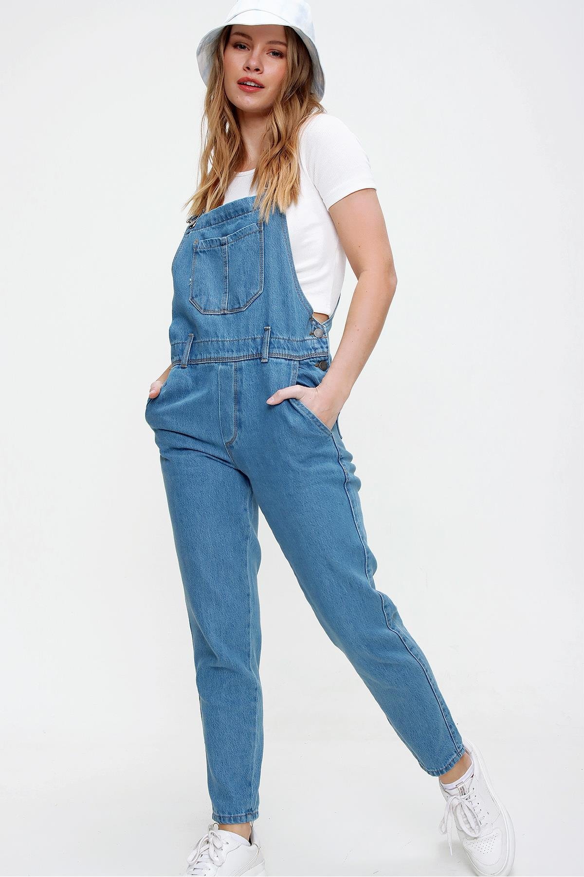 Önü Düğmeli Dört Cepli Ayarlanabilir Askılı Bol Kesim Denim Salopet Tulum - Açık Mavi