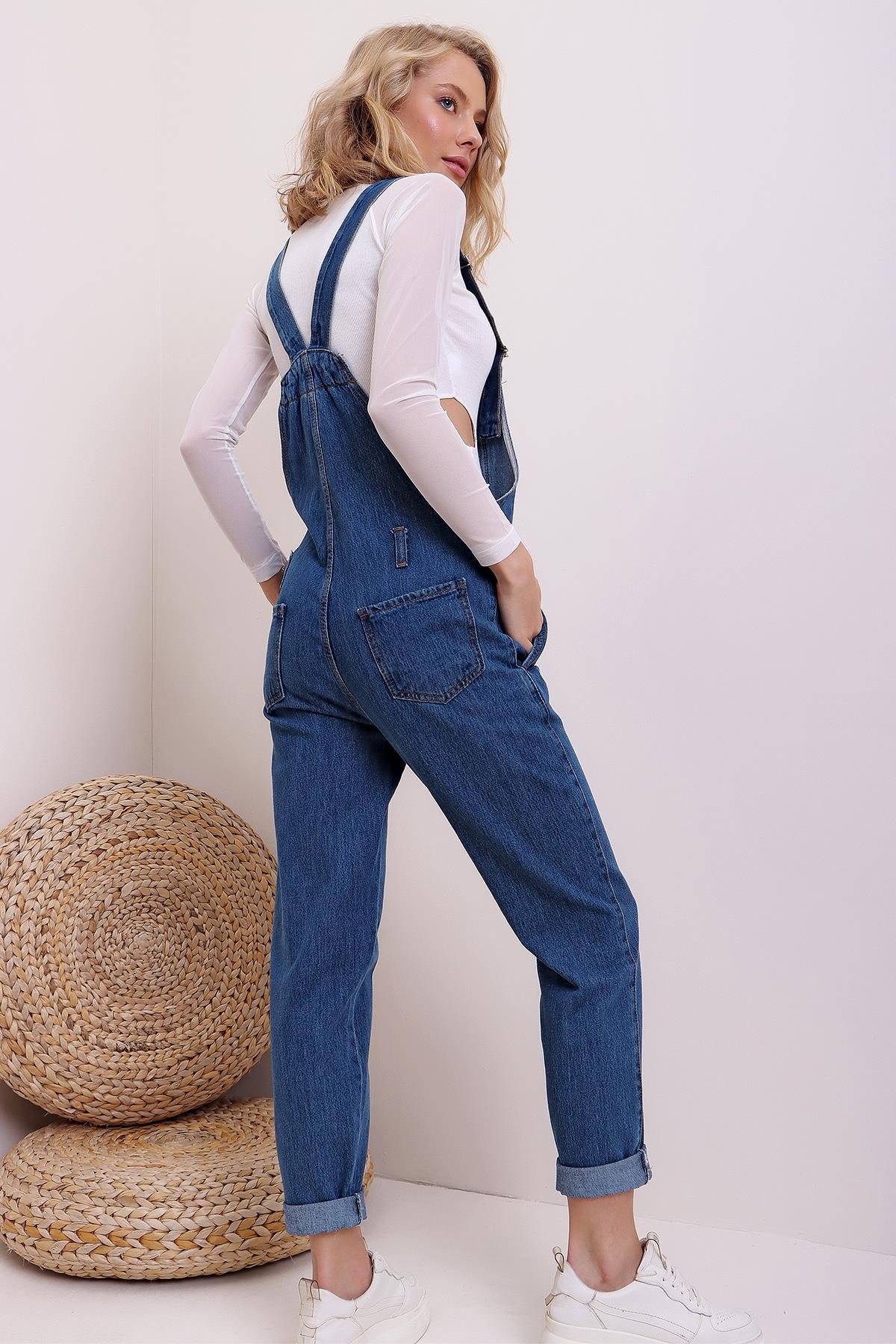 Önü Düğmeli Dört Cepli Ayarlanabilir Askılı Bol Kesim Denim Salopet Tulum - Koyu Mavi