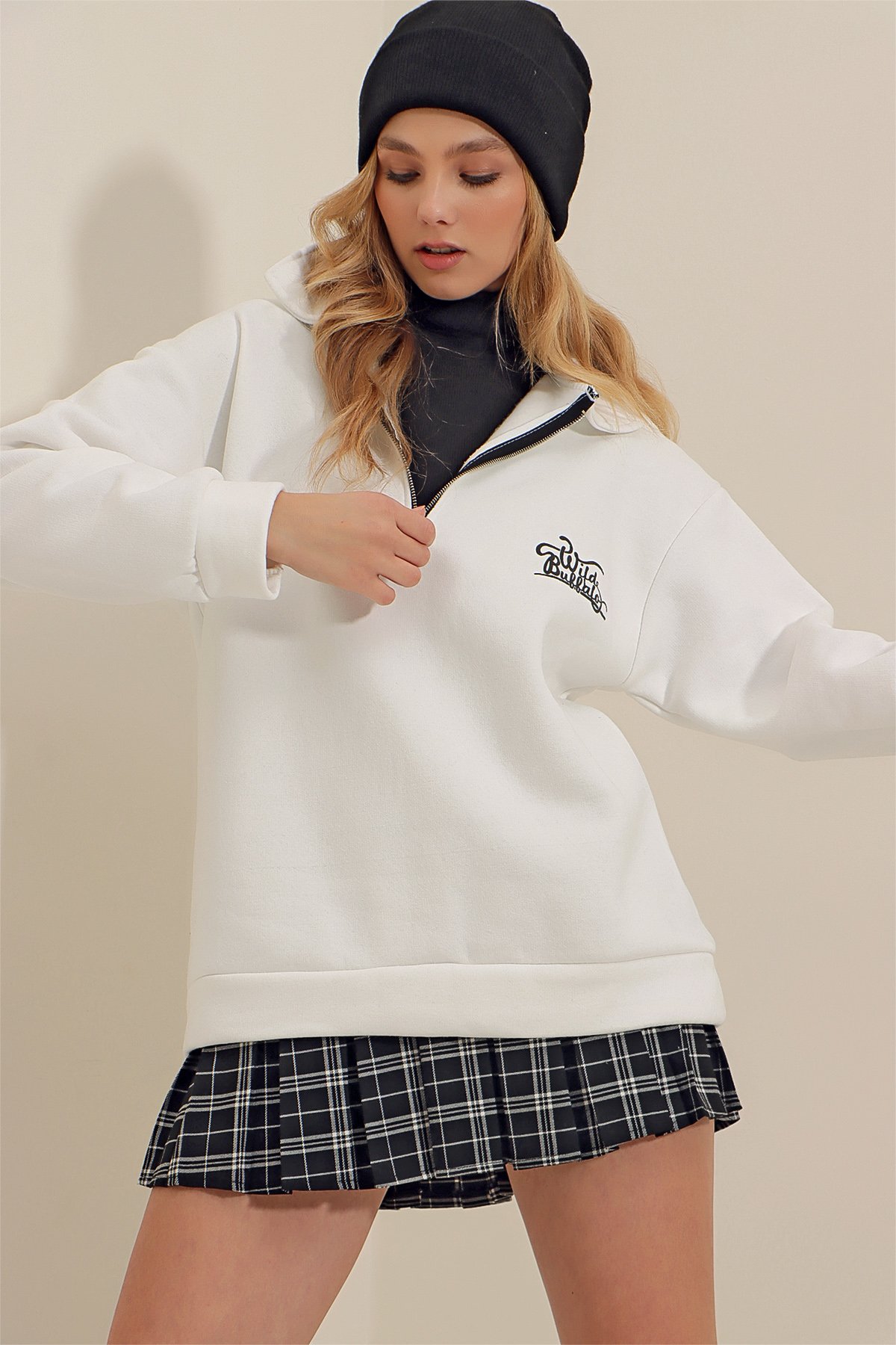 Önü Fermuarlı Baskılı İçi Şardonlu 3 İplik Oversize Sweatshirt - Beyaz