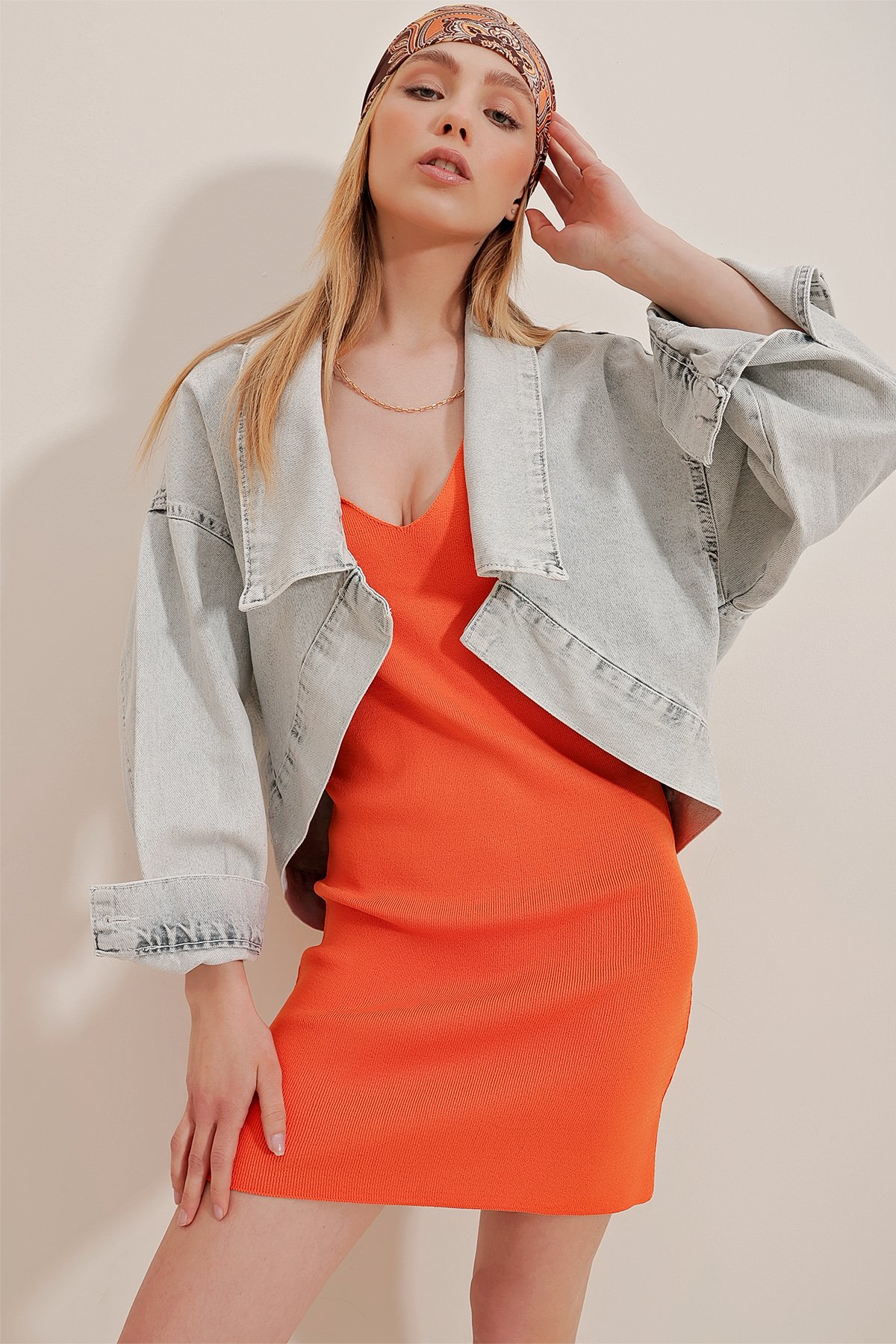 Oversize Oval Kesim Gömlek Yaka Crop Jean Ceket - Taş Grisi