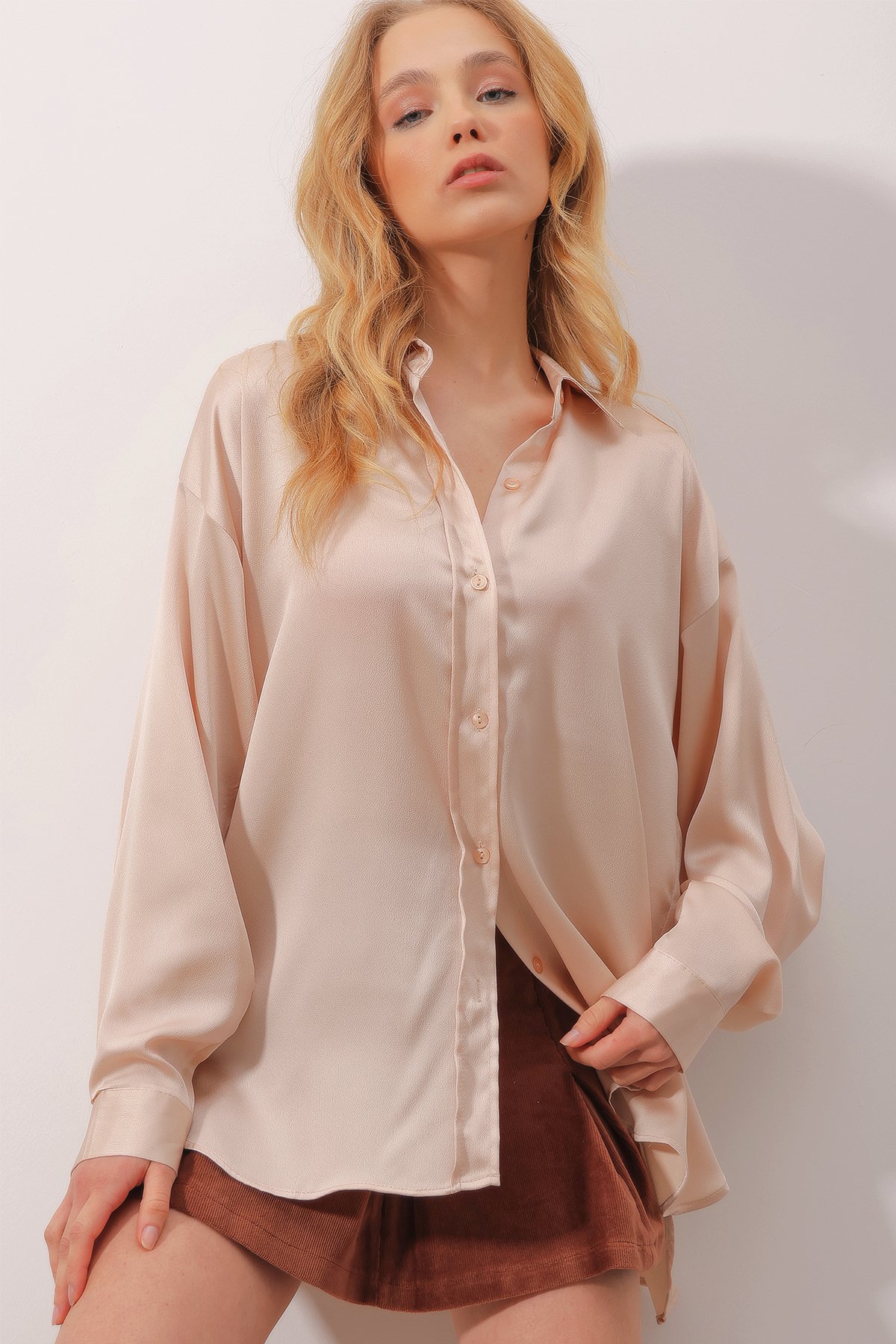 Pamuk Saten Oversize Gömlek - Bej