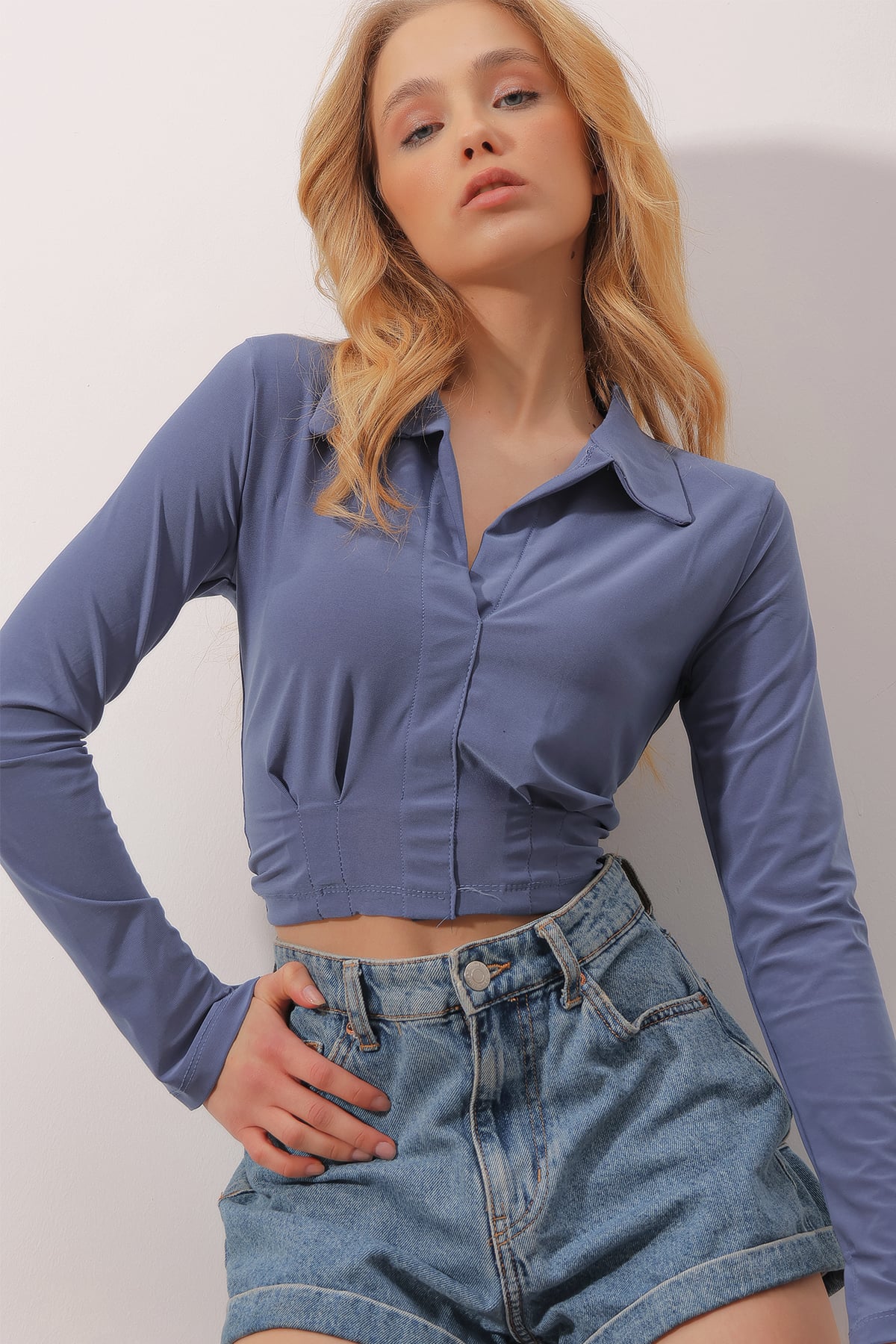 Polo Yaka Beli Pensli Crop Sandy Bluz - İndigo Mavi
