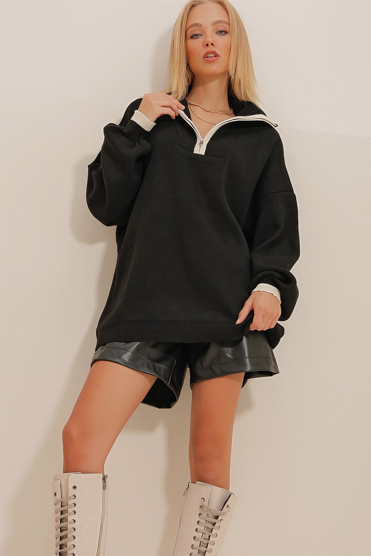 Polo Yaka Fermuarlı Oversize Triko Kazak - Siyah