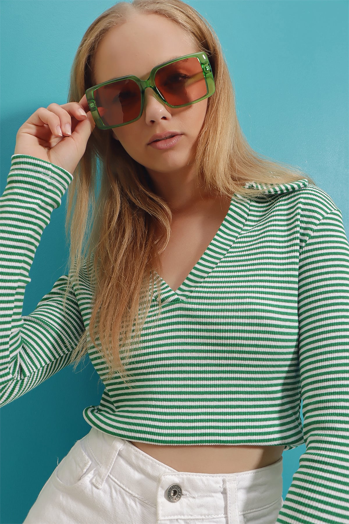 Polo Yaka Fitilli Yumuşak Dokulu Çizgili Crop Bluz - Yeşil