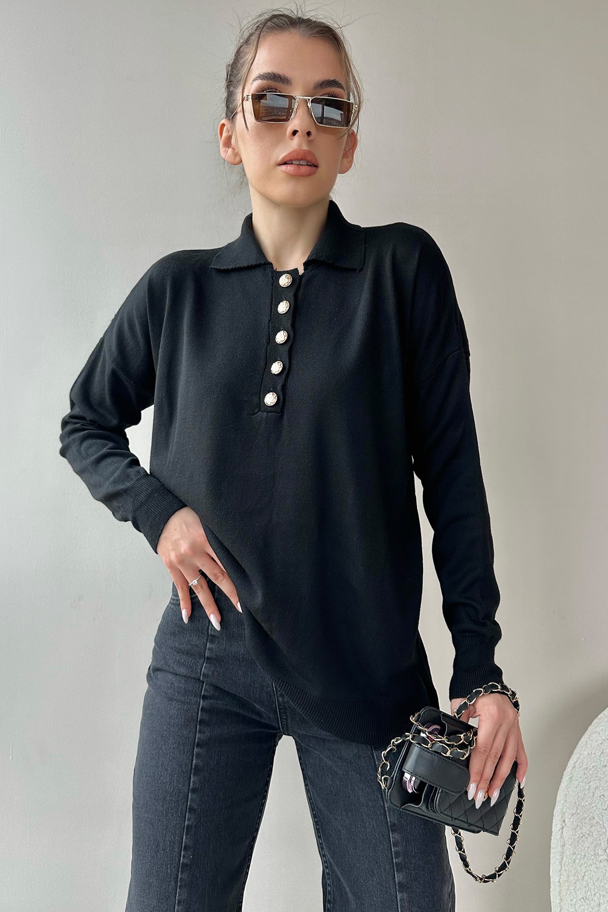 Polo Yaka Gold Düğmeli Triko Bluz - Siyah