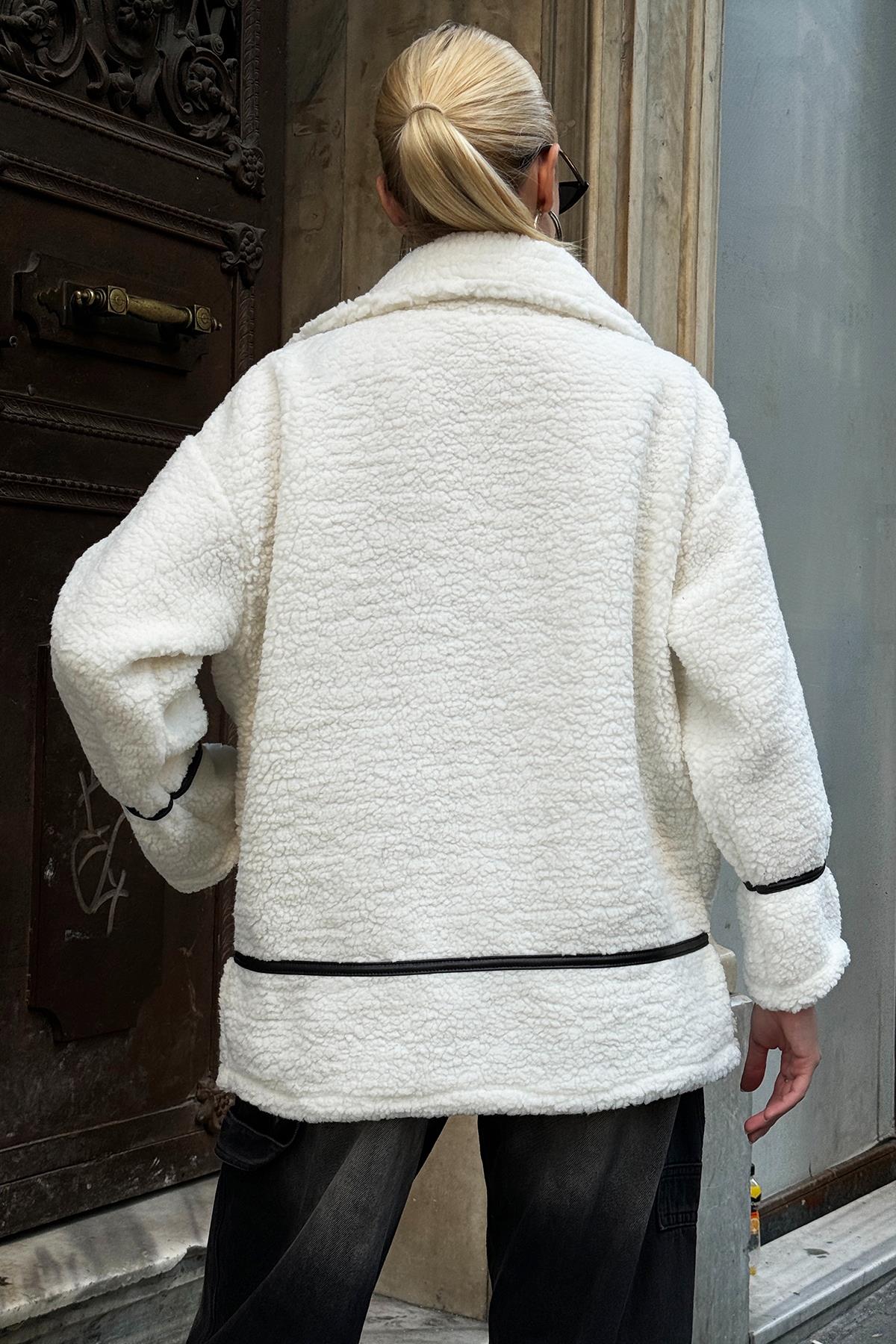 Polo Yaka Şerit Detaylı Çift Cepli Peluş Ceket - Ekru