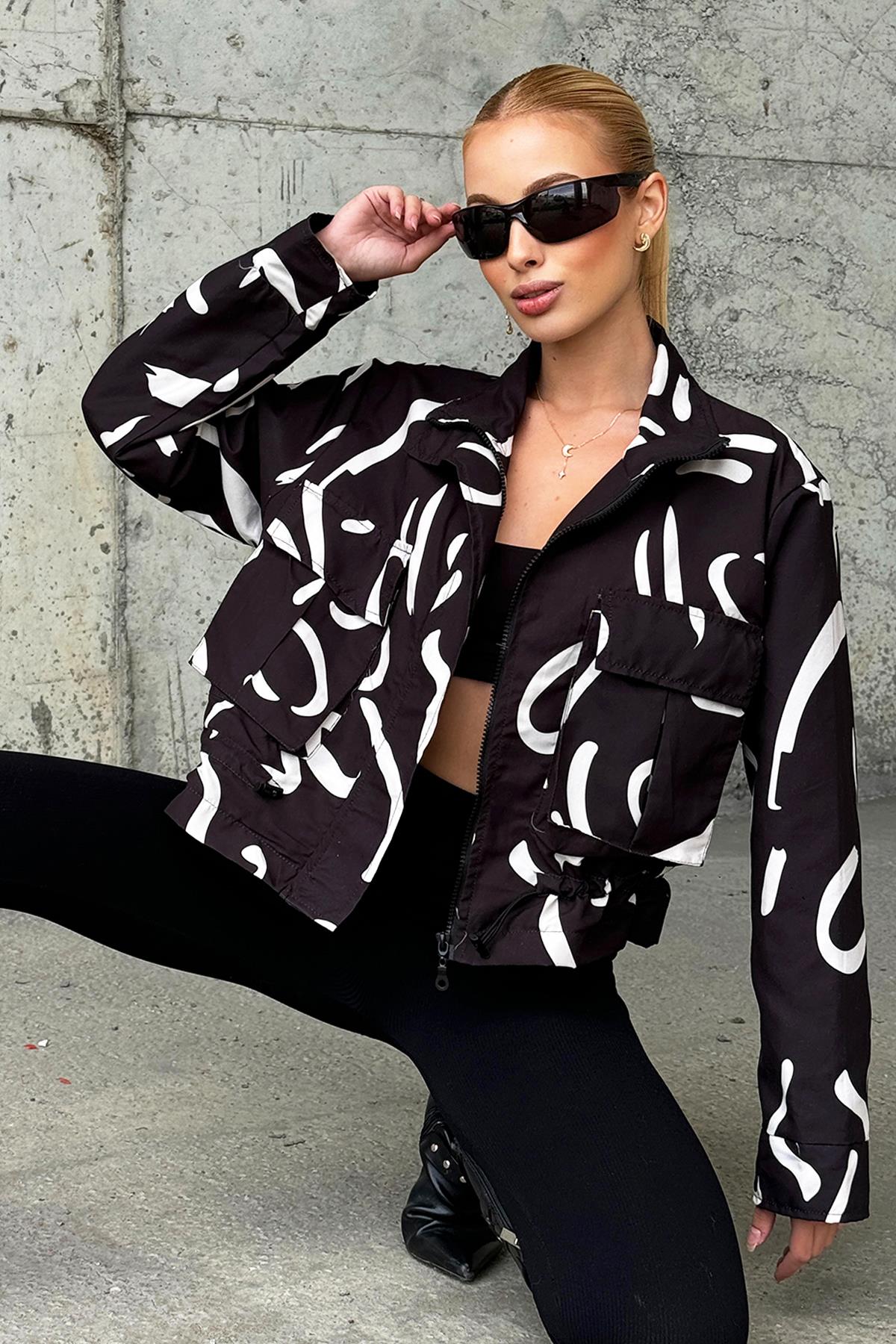 Polo Yaka Torba Cep Detaylı Desenli Ceket - SİYAH