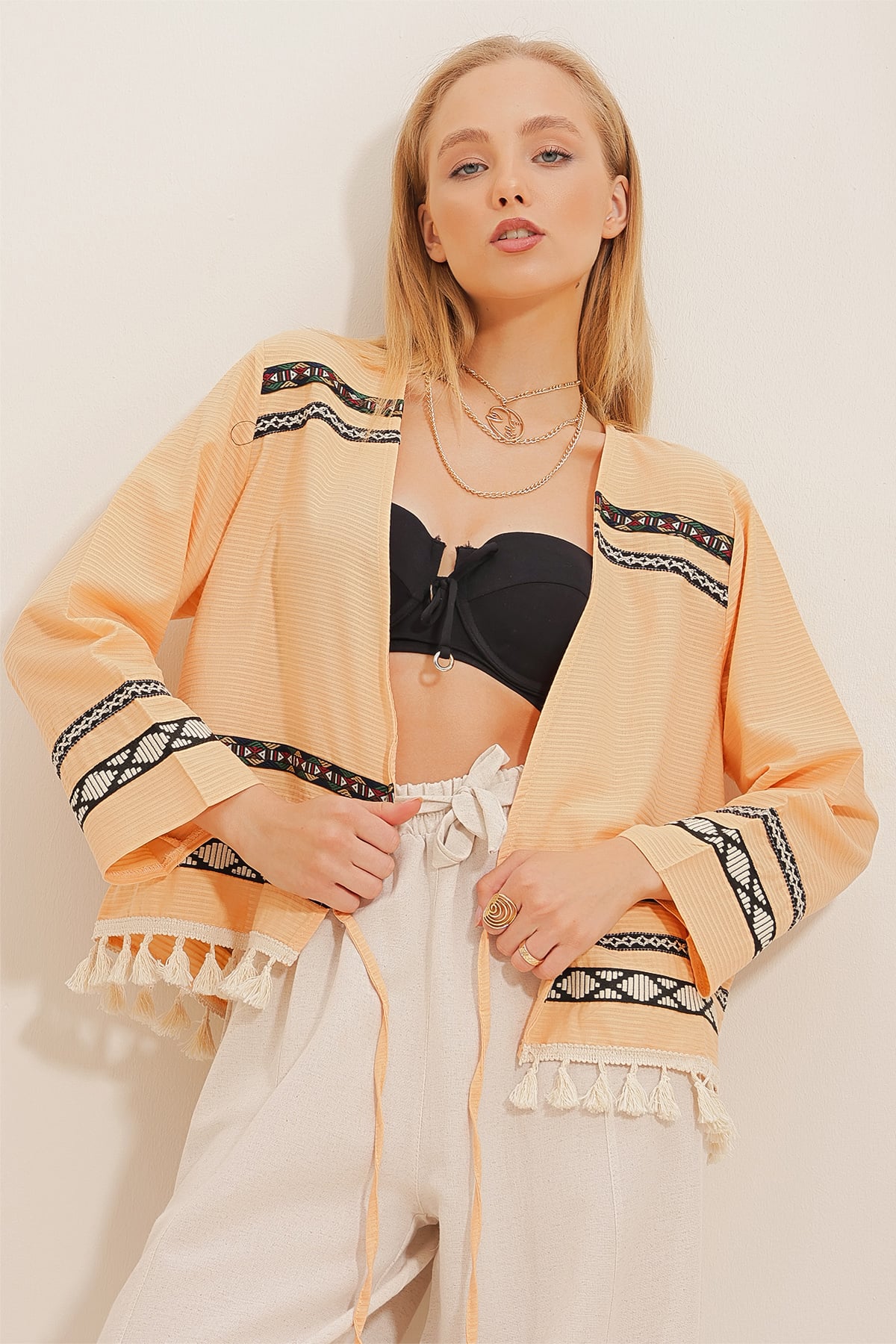 Püsküllü Bordürlü Kimono Ceket - Kayısı