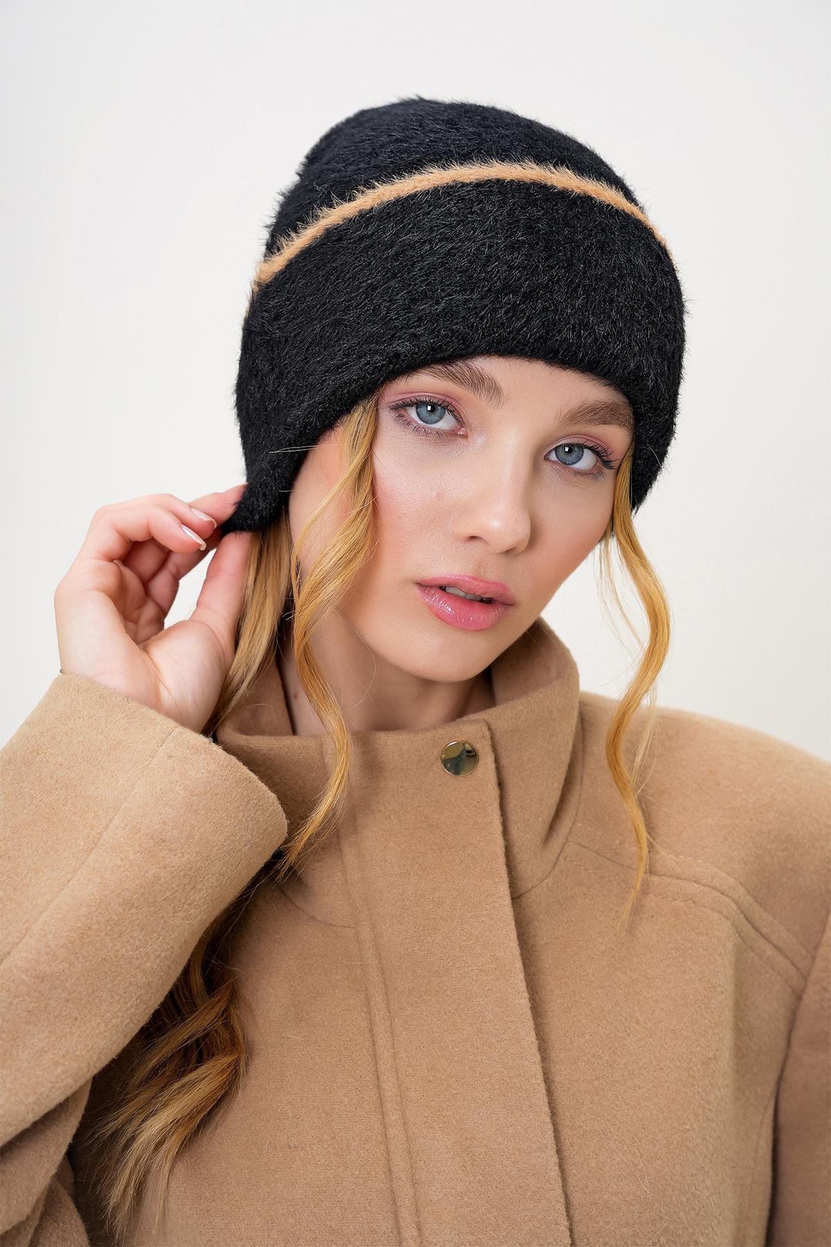 ŞERİT DETAYLI TÜYLÜ TRİKO BERE - SİYAH