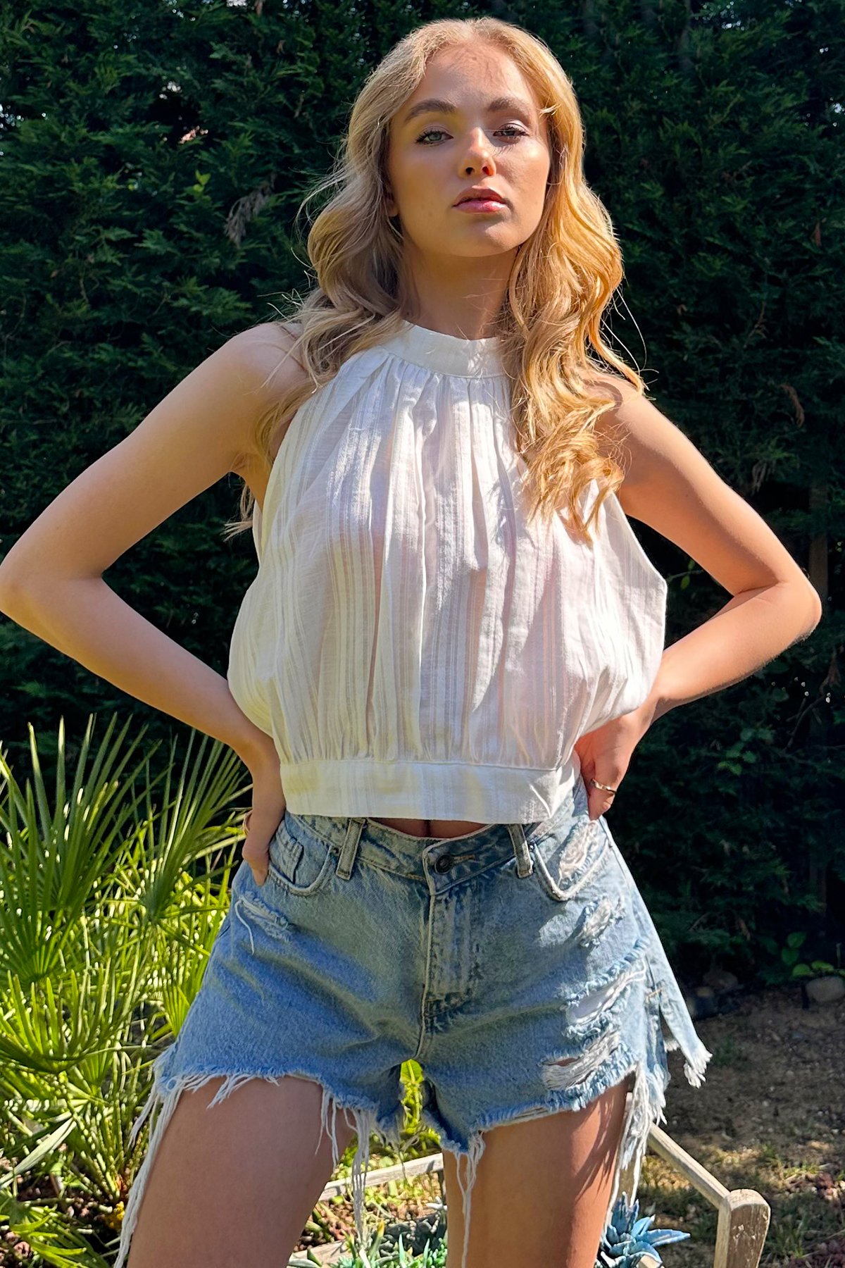Sırt Bağlamalı Armürlü Keten Crop Bluz - Beyaz