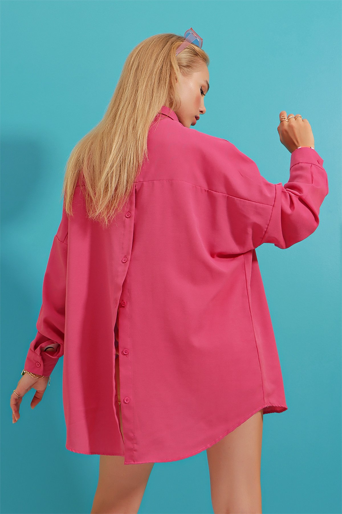 Sırtı Düğme Detaylı Oversize Poplin Dokuma Gömlek - Fuşya