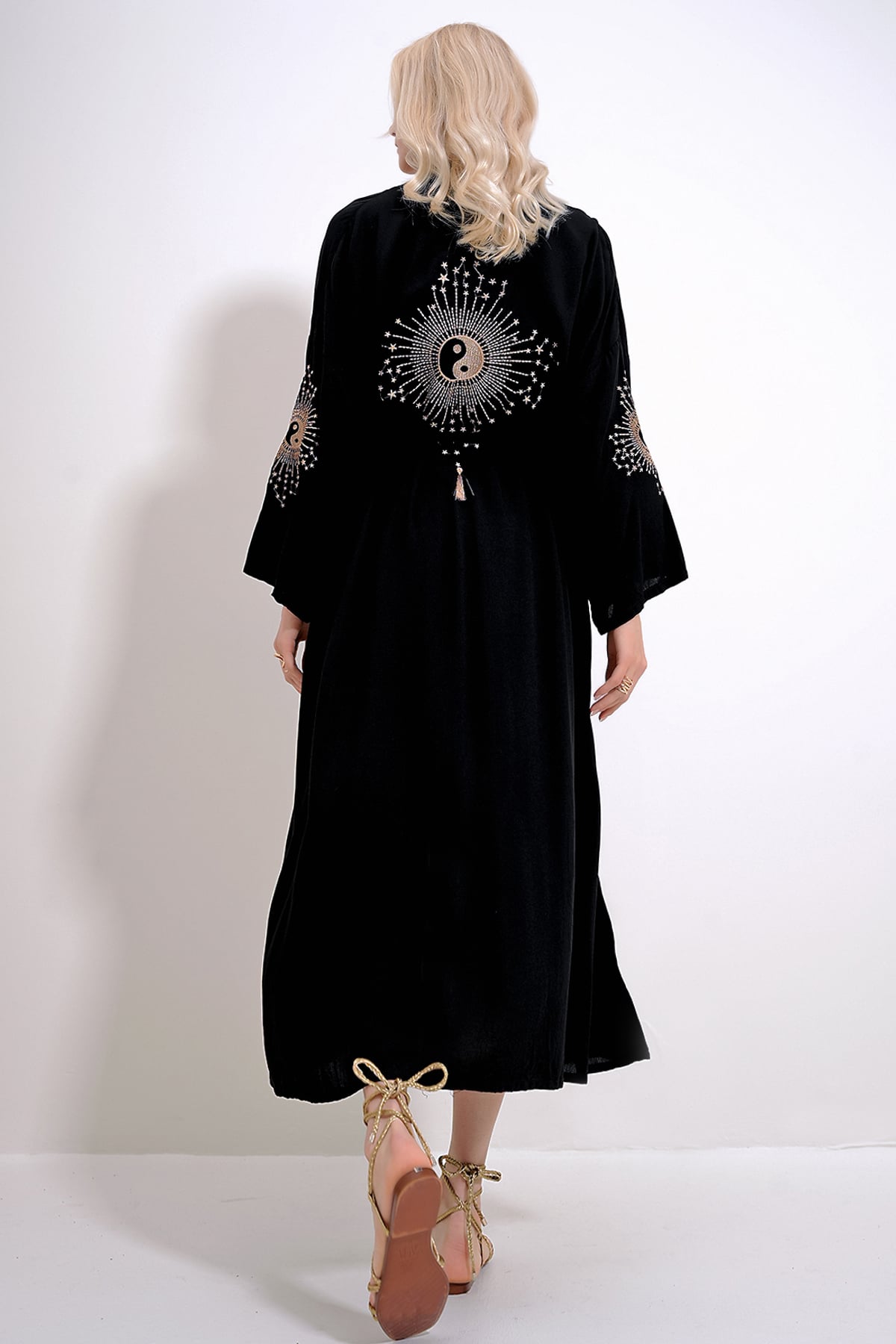 Sırtı Ve Kolları Sim Nakışlı Beli Kemerli Maxiboy Kimino Kaftan - SİYAH