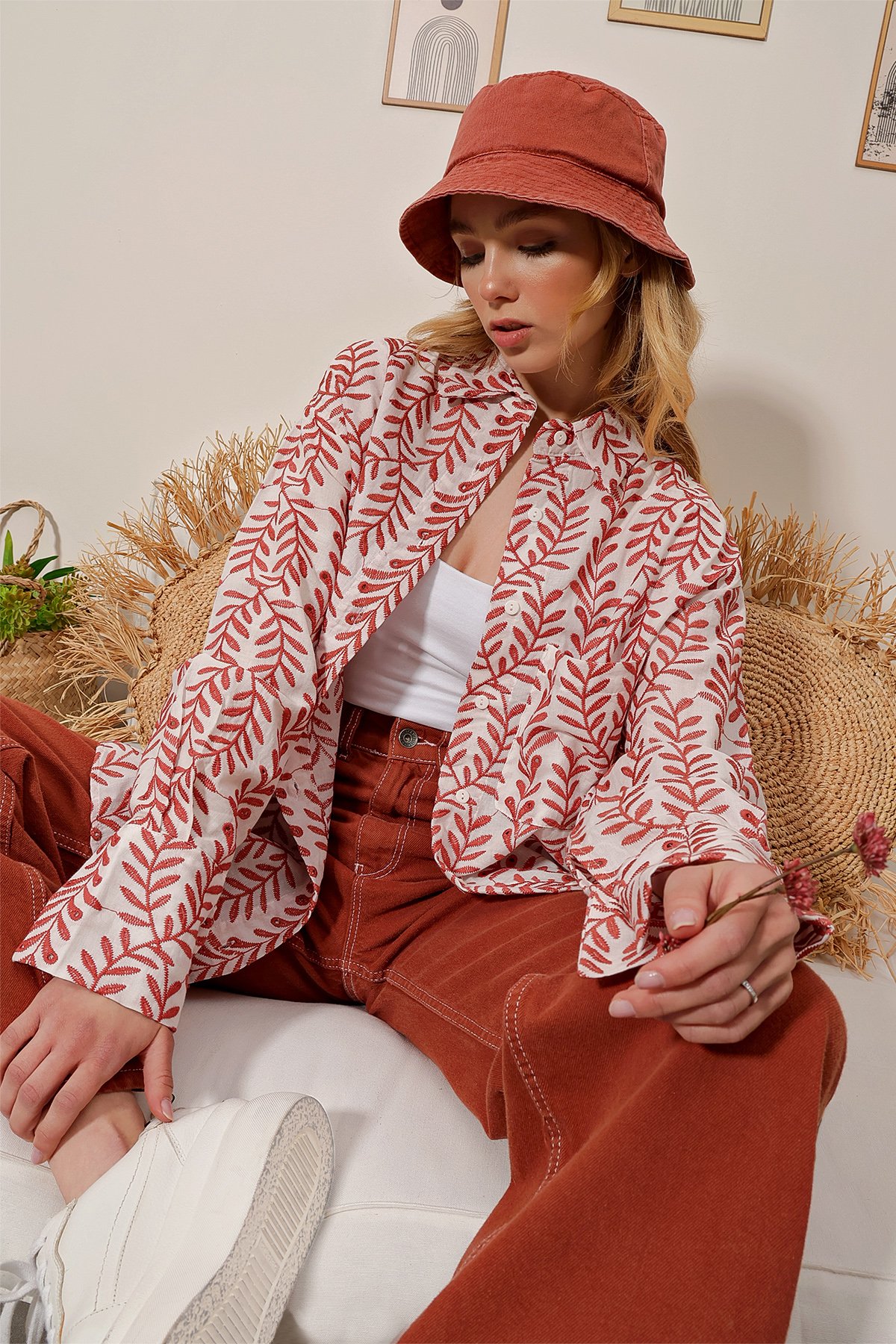 Tek Cepli Oversize Nakışlı Gömlek - Tarçın