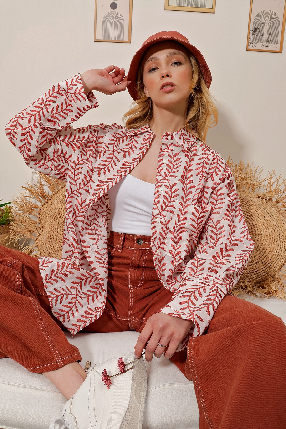 Tek Cepli Oversize Nakışlı Gömlek - Tarçın