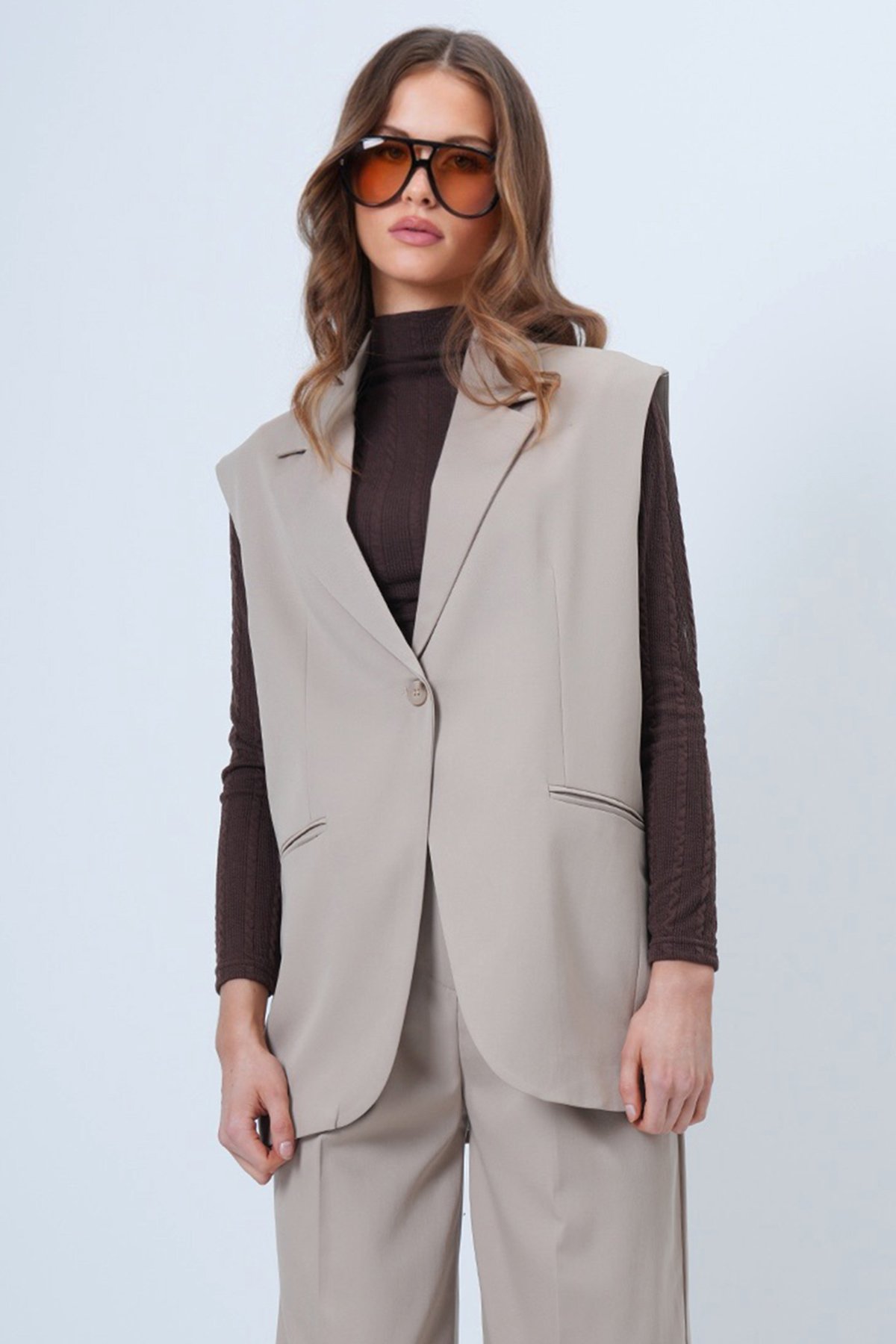 Tek Düğmeli Çift Cepli Astarlı Yelek Pantolon Takım - BEJ