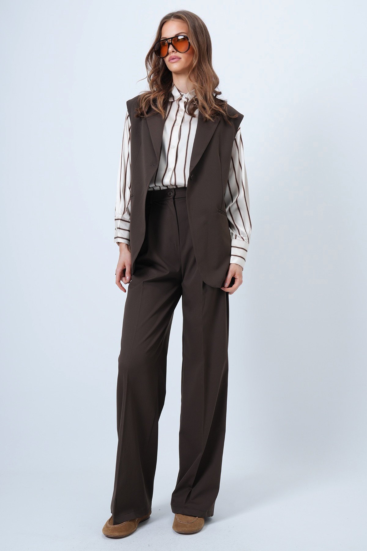 Tek Düğmeli Çift Cepli Astarlı Yelek Pantolon Takım - KAHVERENGİ