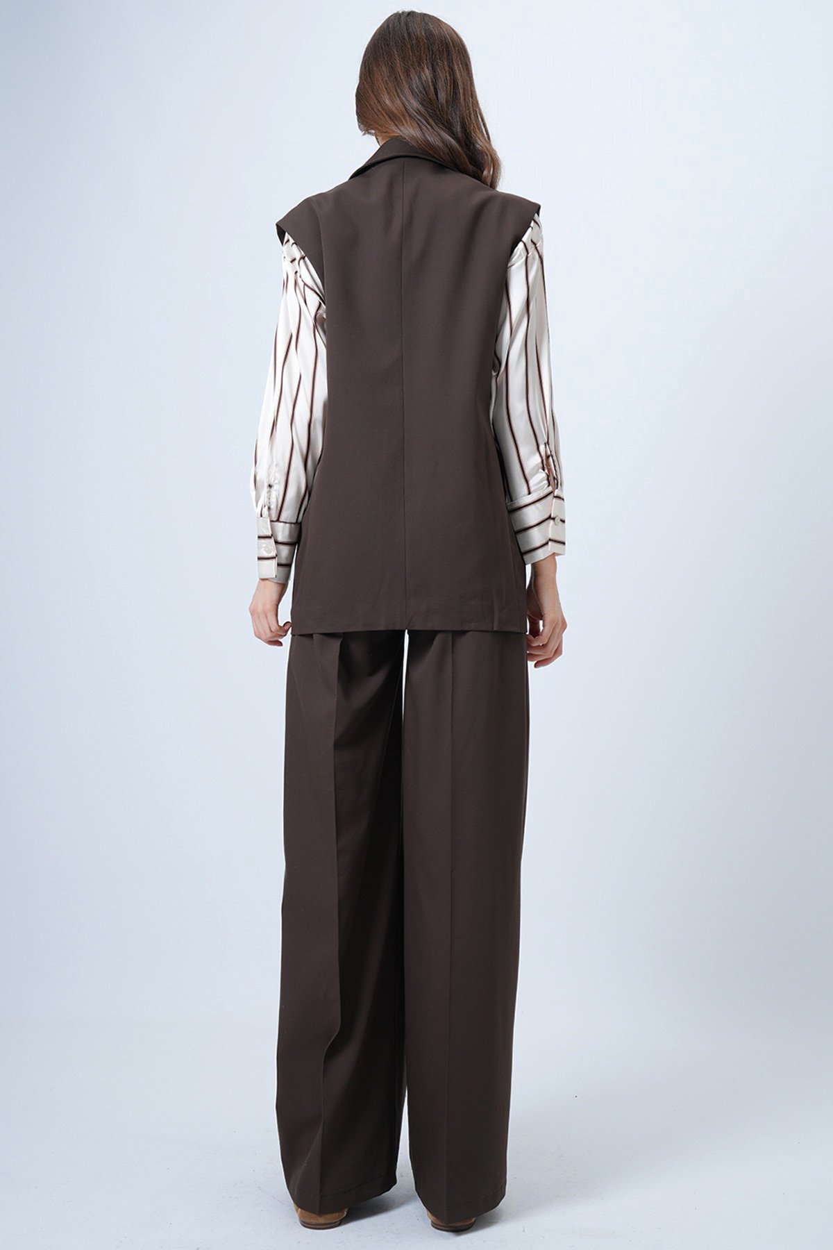 Tek Düğmeli Çift Cepli Astarlı Yelek Pantolon Takım - KAHVERENGİ