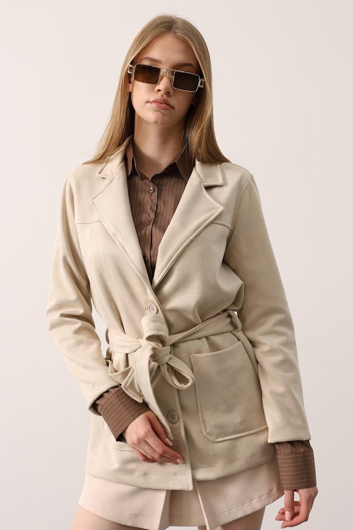 Torba Cepli Kuşaklı Kruvaze Yaka Kaban - TAŞ