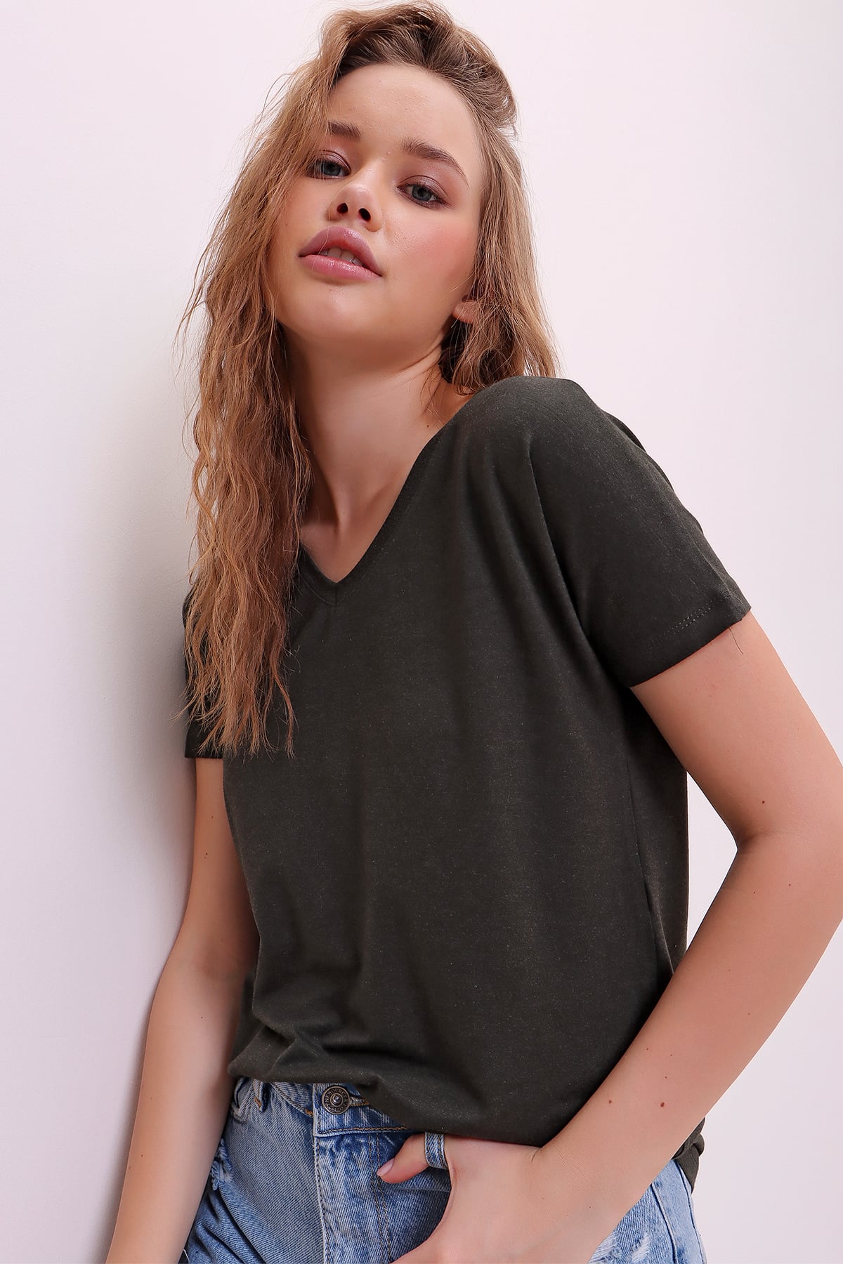 V Yaka Basic T-Shirt - Antrasit