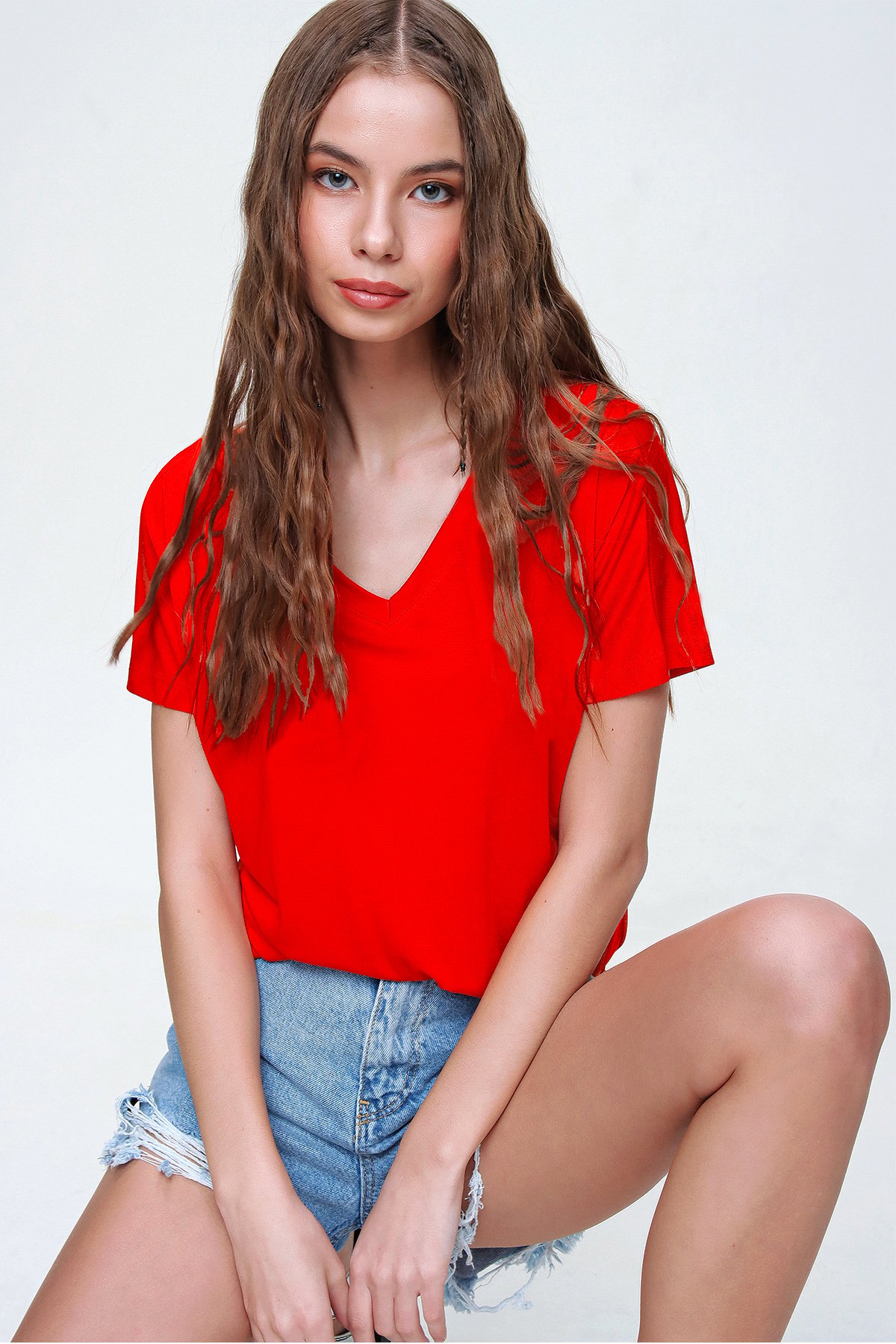 V Yaka Basic T-Shirt - Kırmızı