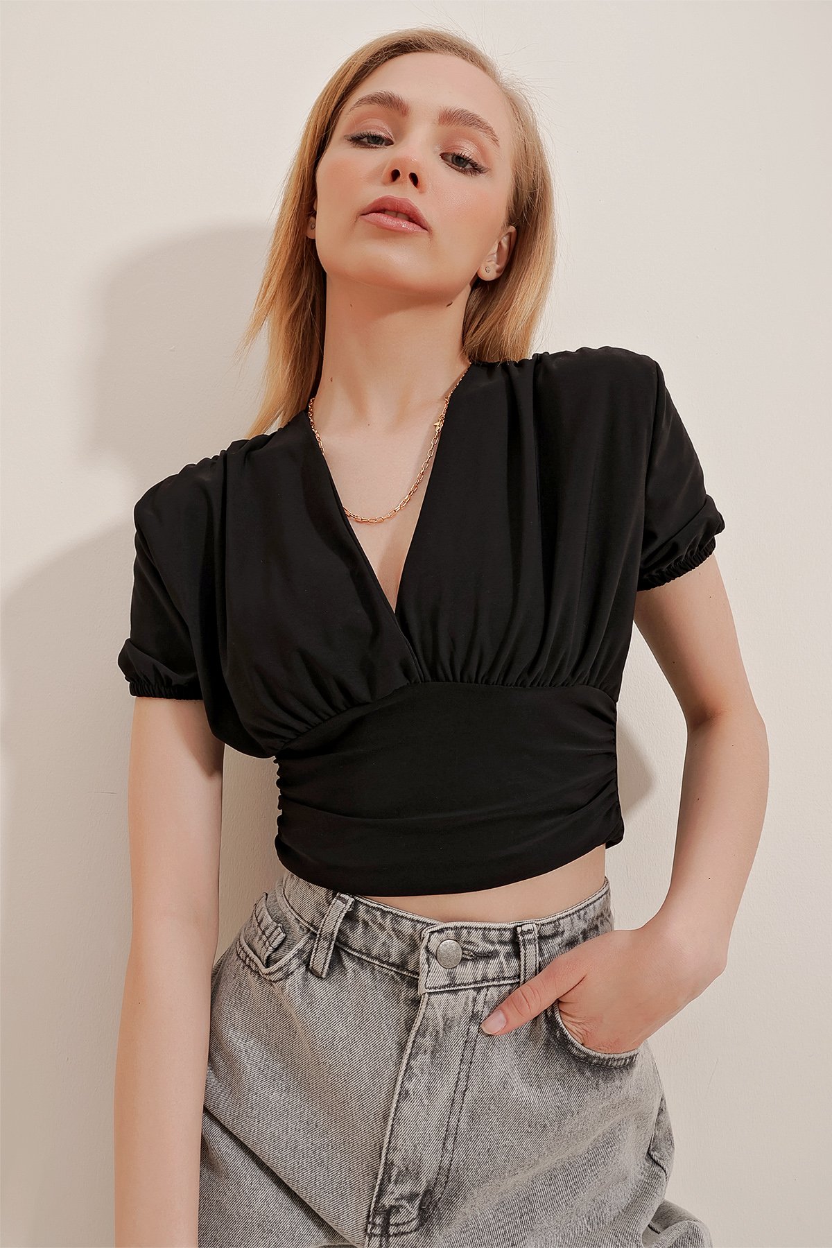 V Yaka Karpuz Kol Crop Örme Bluz - Siyah