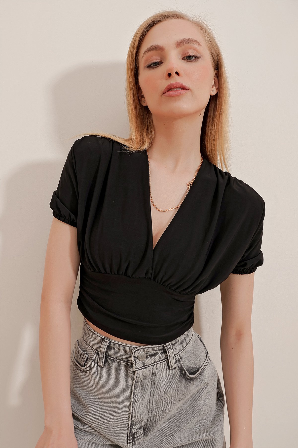 V Yaka Karpuz Kol Crop Örme Bluz - Siyah