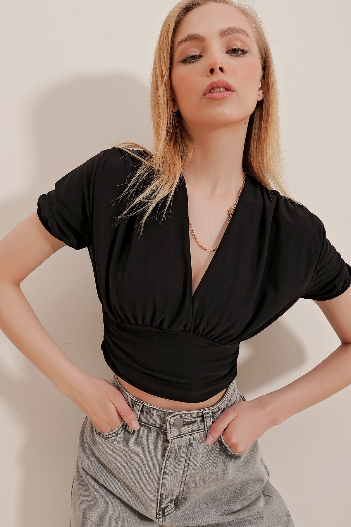 V Yaka Karpuz Kol Crop Örme Bluz - Siyah